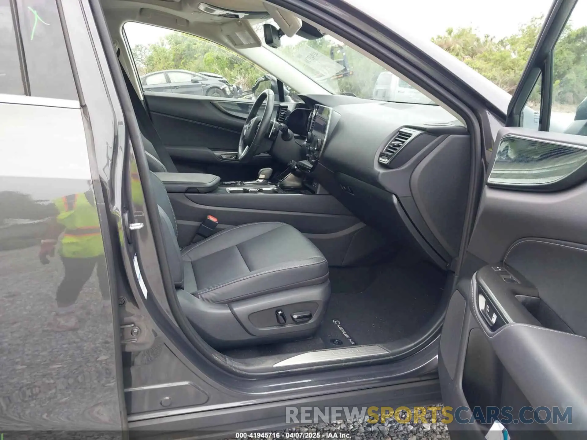 5 fotografías del automóvil dañado 2T2AKCEZ1NC001321 LEXUS NX 350H 2022