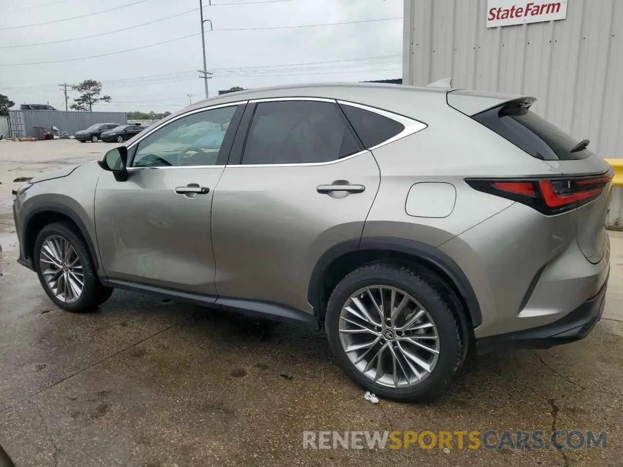 2 fotografías del automóvil dañado 2T2GKCEZ4NC008144 LEXUS NX 350H 2022