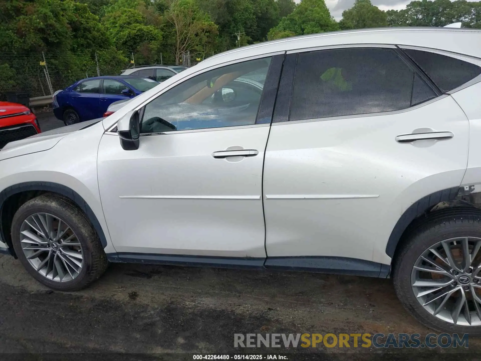 14 fotografías del automóvil dañado JTJGKCEZ5N5002142 LEXUS NX 350H 2022
