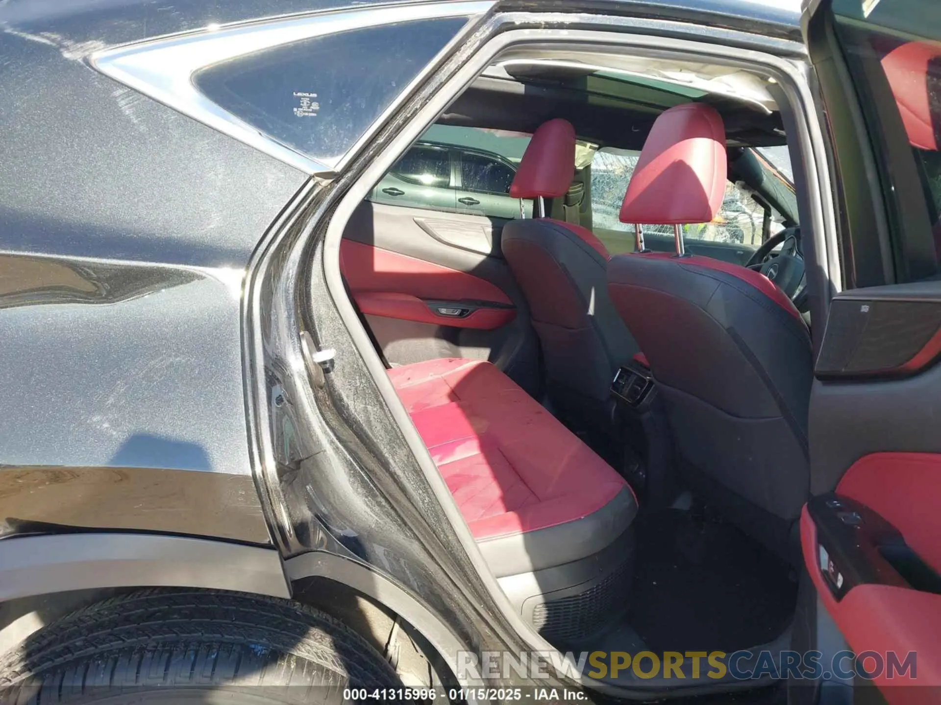 8 fotografías del automóvil dañado JTJHKCEZ6N2005122 LEXUS NX 350H 2022