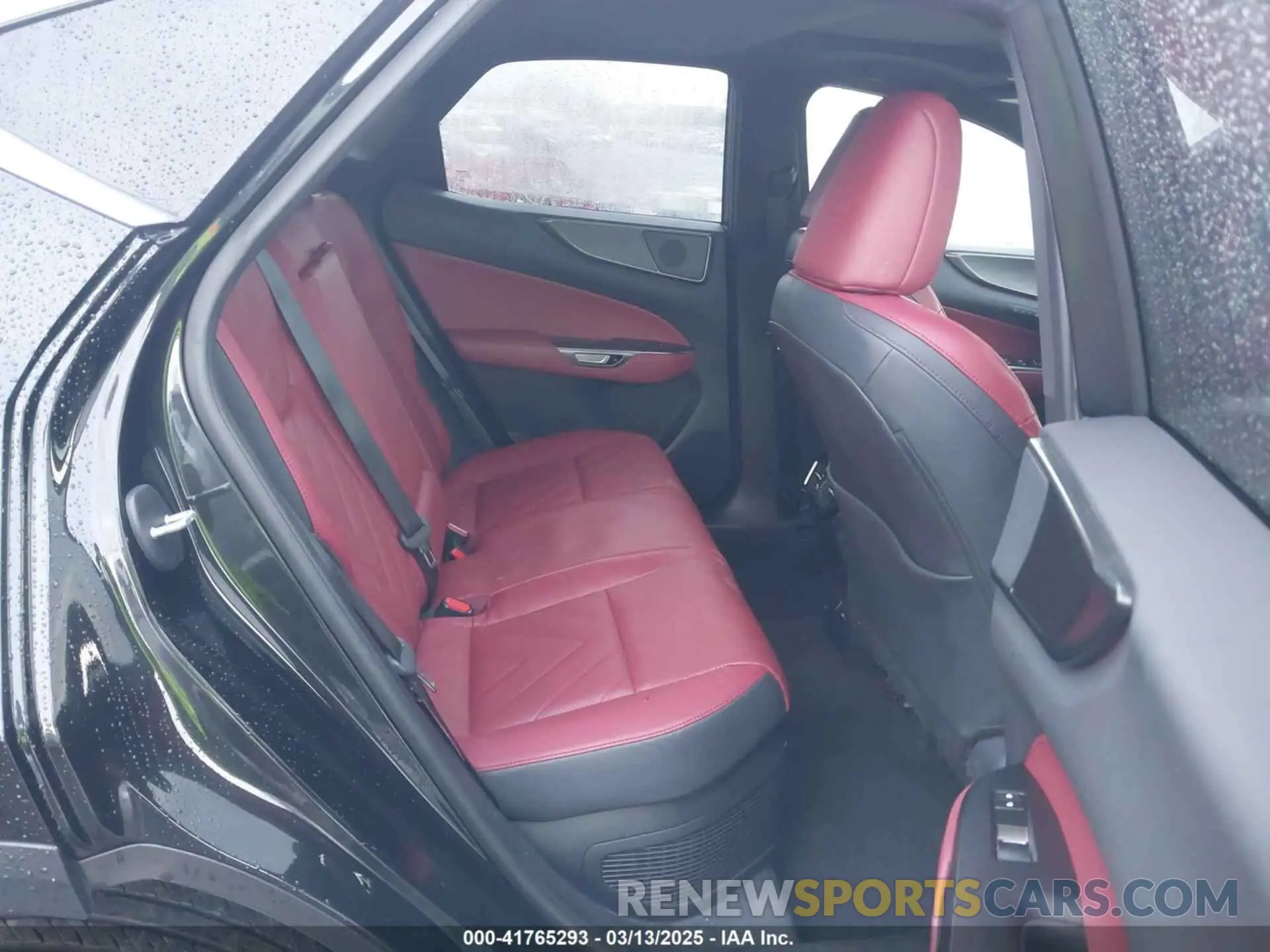 8 fotografías del automóvil dañado 2T2HKCEZXPC013596 LEXUS NX 350H 2023