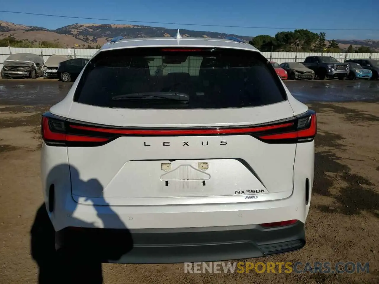 6 fotografías del automóvil dañado JTJHKCEZ1P5008530 LEXUS NX 350H 2023