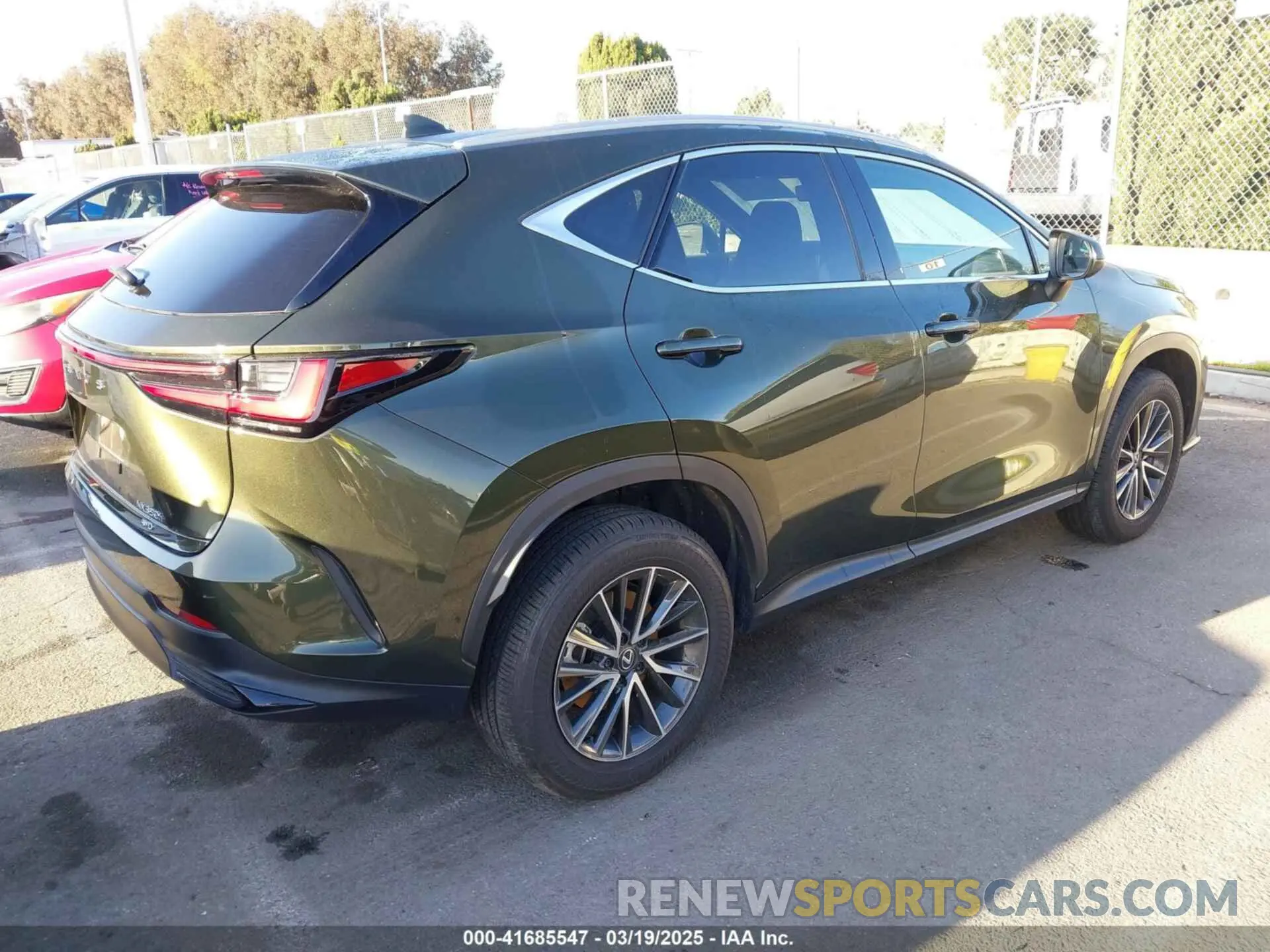 4 fotografías del automóvil dañado 2T2AKCEZ0RC016639 LEXUS NX 350H 2024