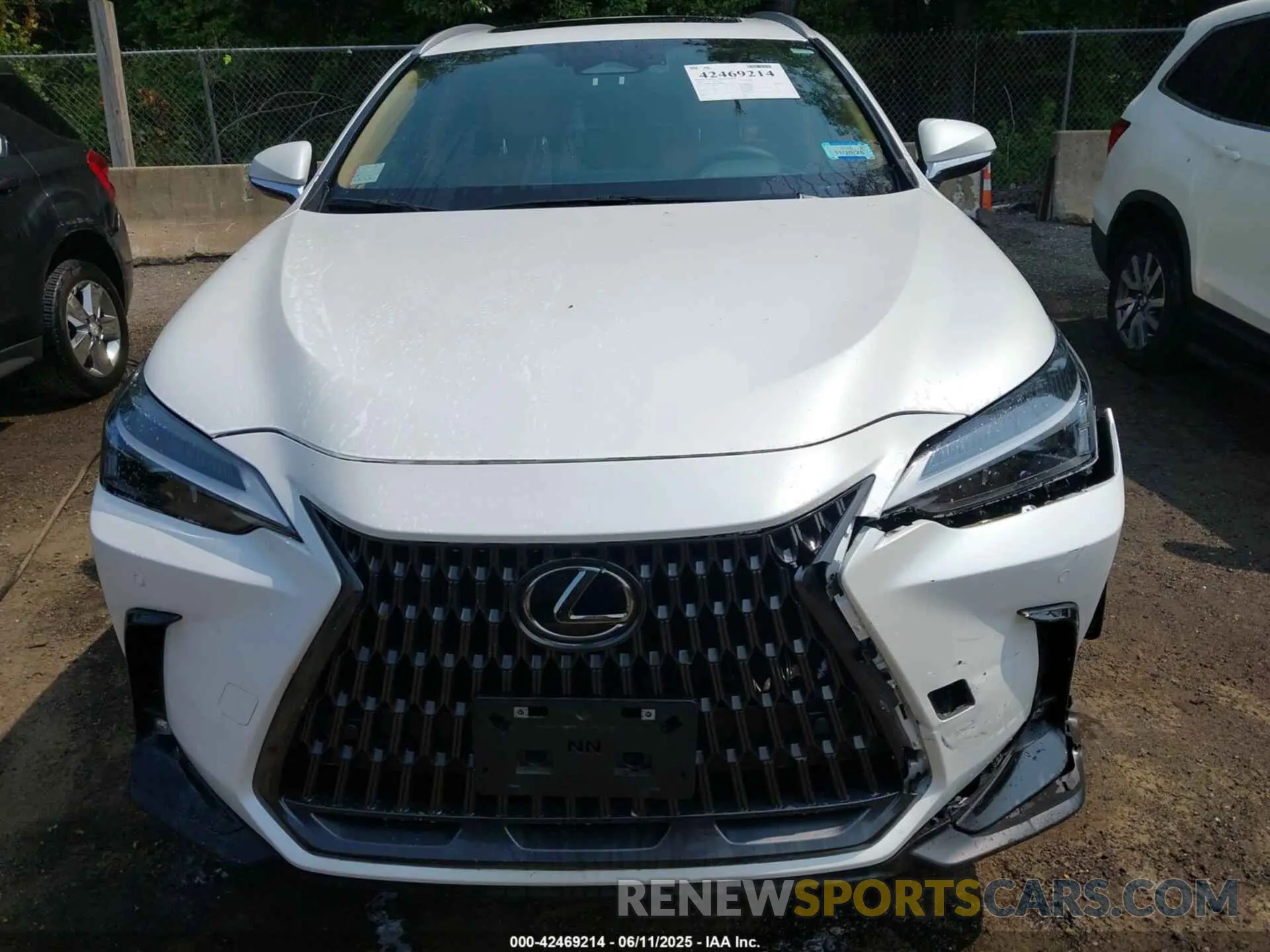 12 fotografías del automóvil dañado 2T2GKCEZ2RC020010 LEXUS NX 350H 2024