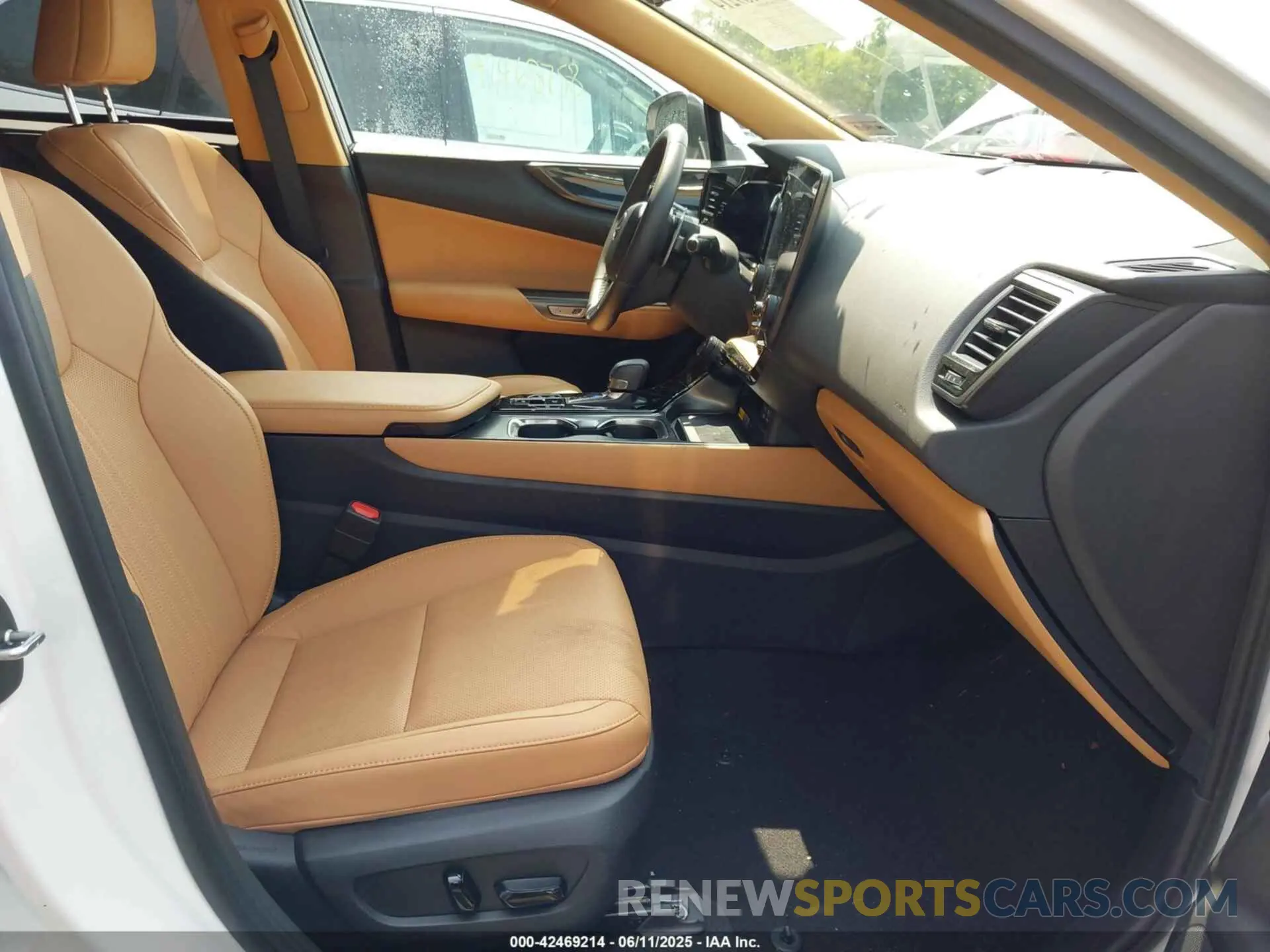 5 fotografías del automóvil dañado 2T2GKCEZ2RC020010 LEXUS NX 350H 2024