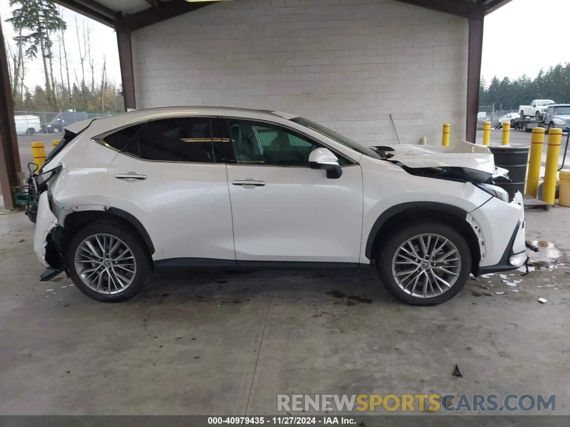 14 fotografías del automóvil dañado 2T2HKCEZ0RC025565 LEXUS NX 350H 2024