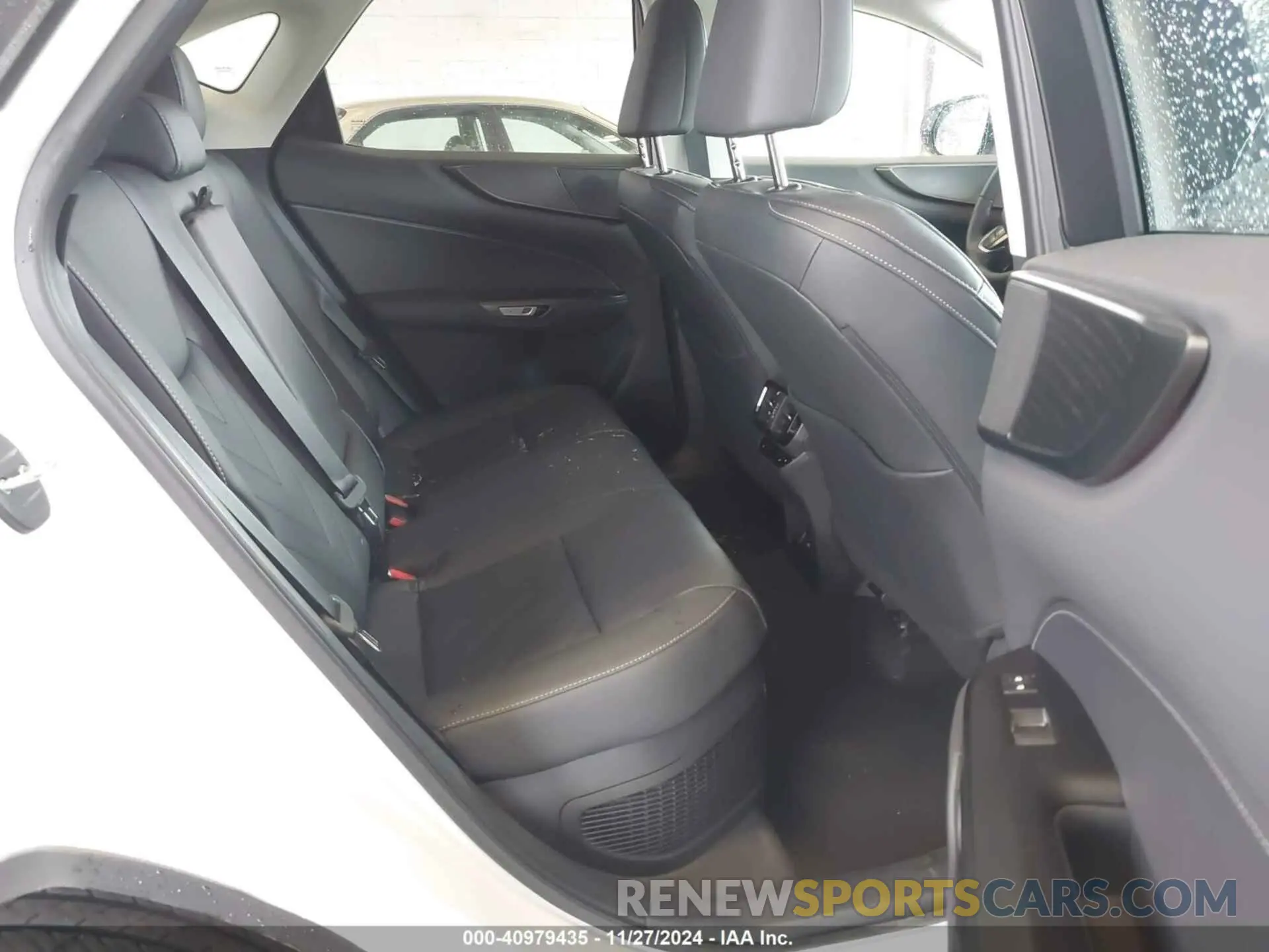 8 fotografías del automóvil dañado 2T2HKCEZ0RC025565 LEXUS NX 350H 2024