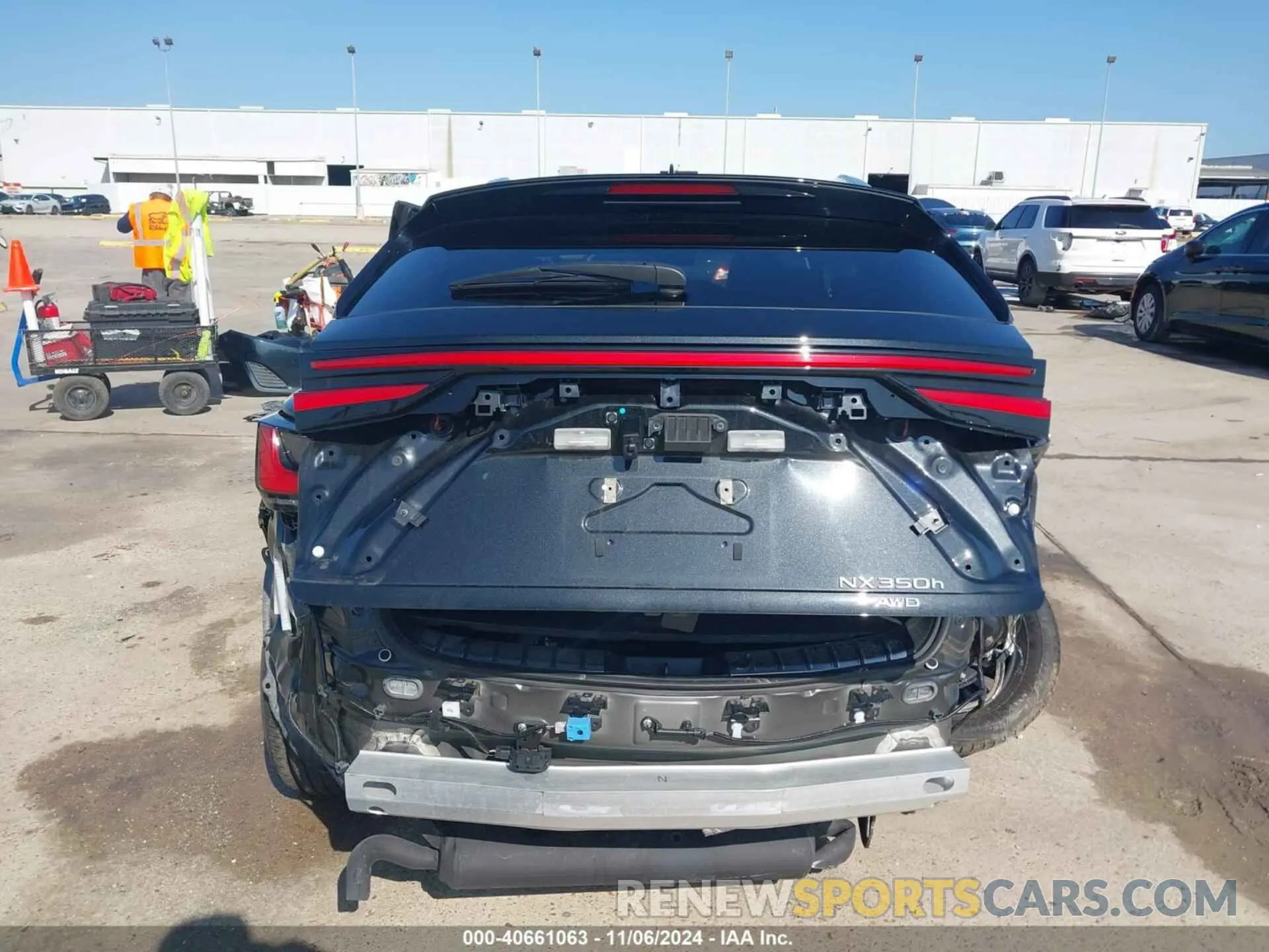 16 fotografías del automóvil dañado JTJAKCEZ5R2023862 LEXUS NX 350H 2024
