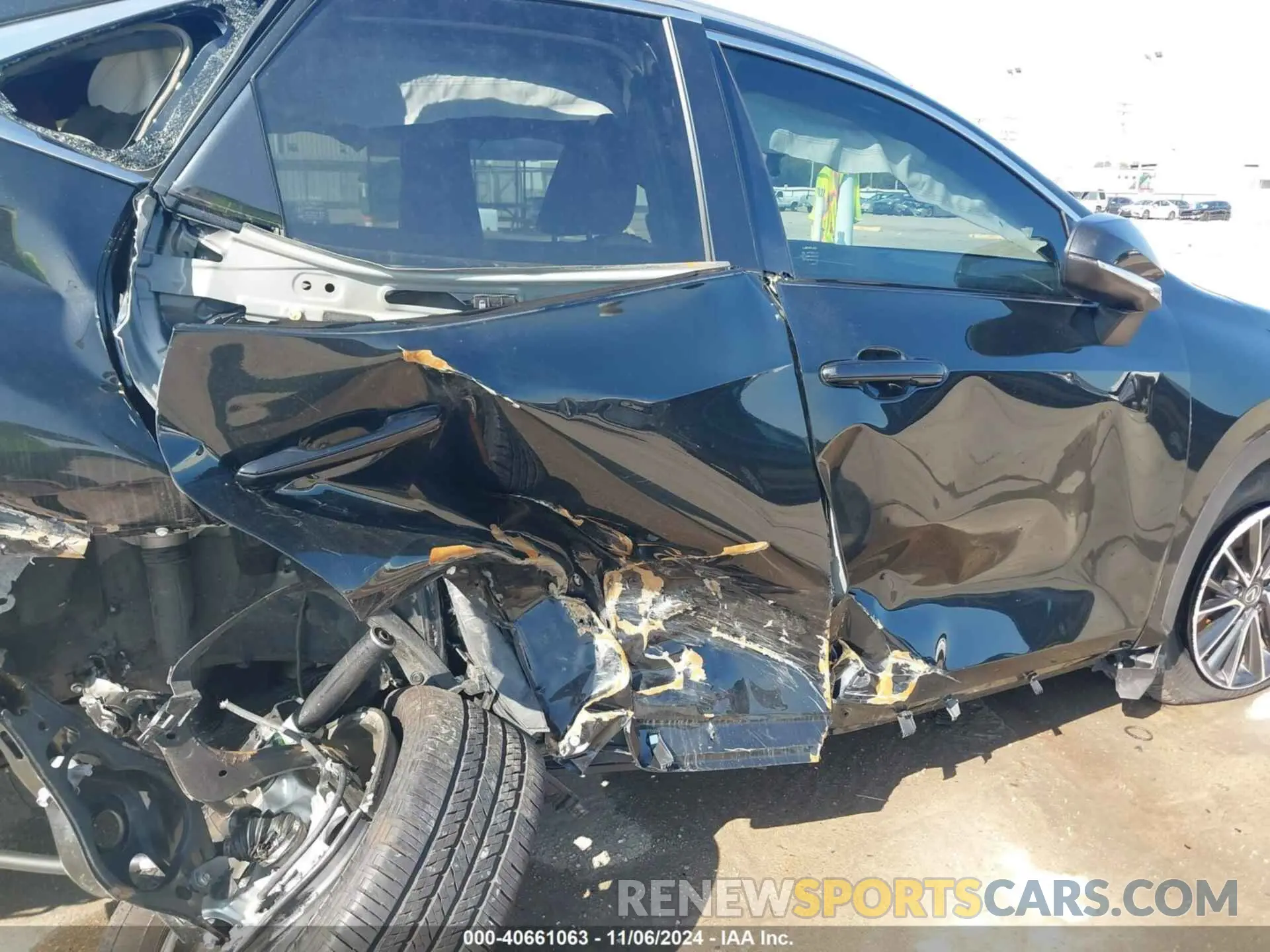 18 fotografías del automóvil dañado JTJAKCEZ5R2023862 LEXUS NX 350H 2024