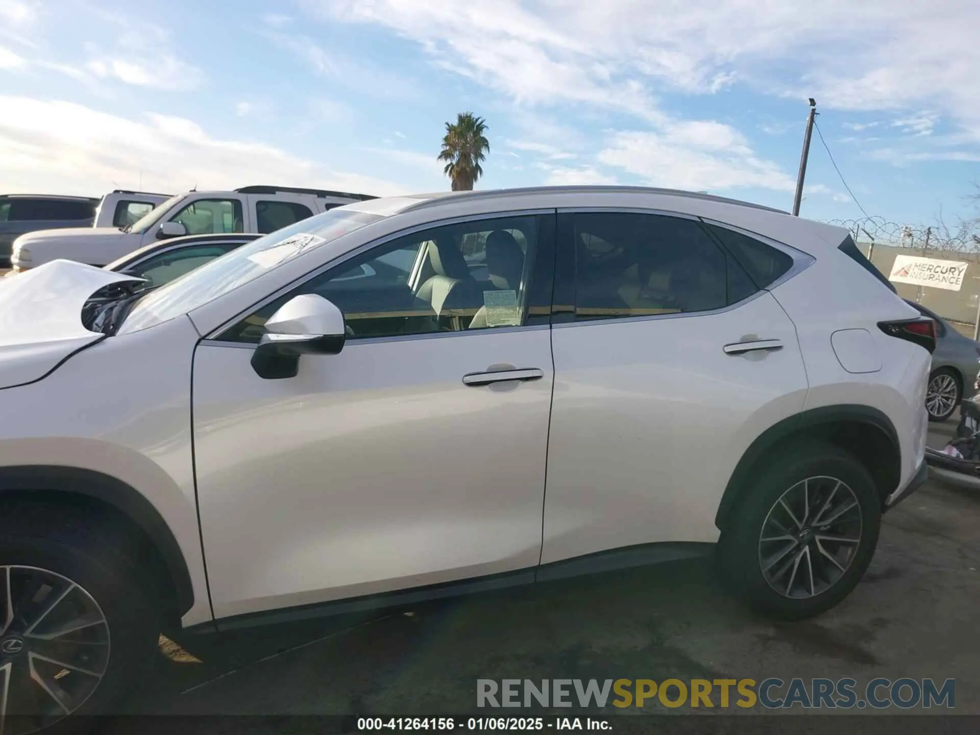 14 fotografías del automóvil dañado JTJAKCEZ9R2024528 LEXUS NX 350H 2024