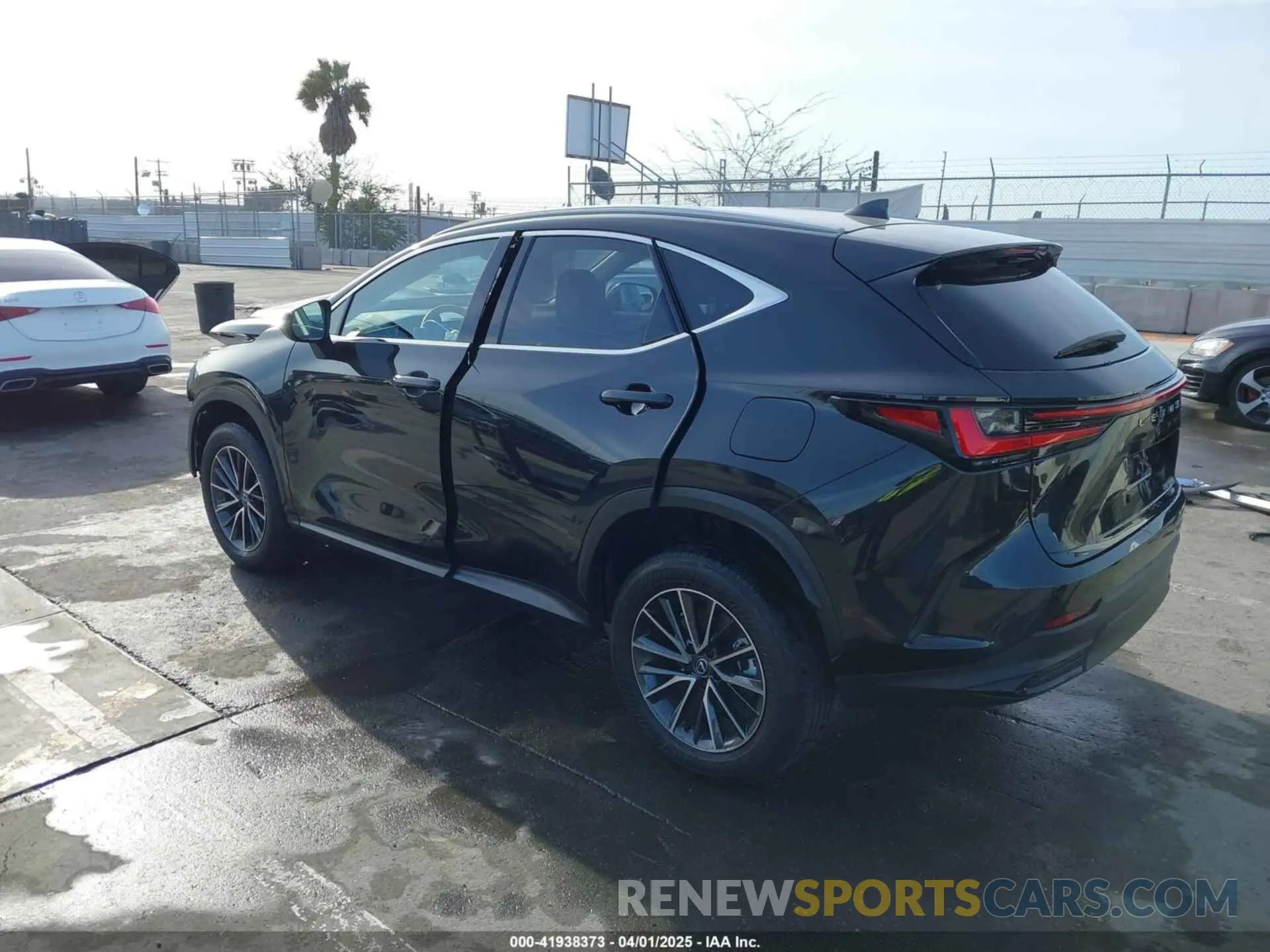 3 fotografías del automóvil dañado JTJGKCEZ3R2034112 LEXUS NX 350H 2024