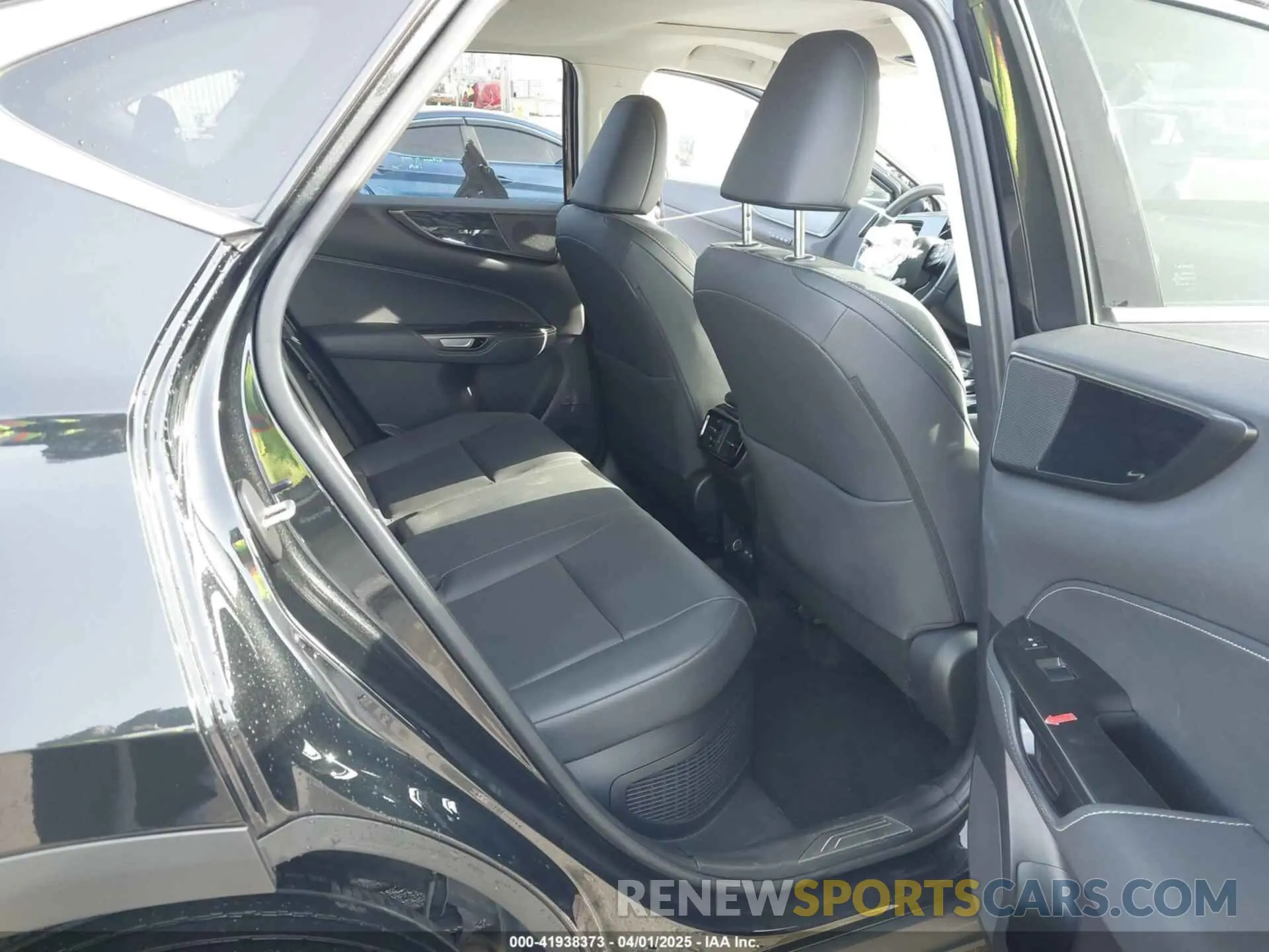 8 fotografías del automóvil dañado JTJGKCEZ3R2034112 LEXUS NX 350H 2024