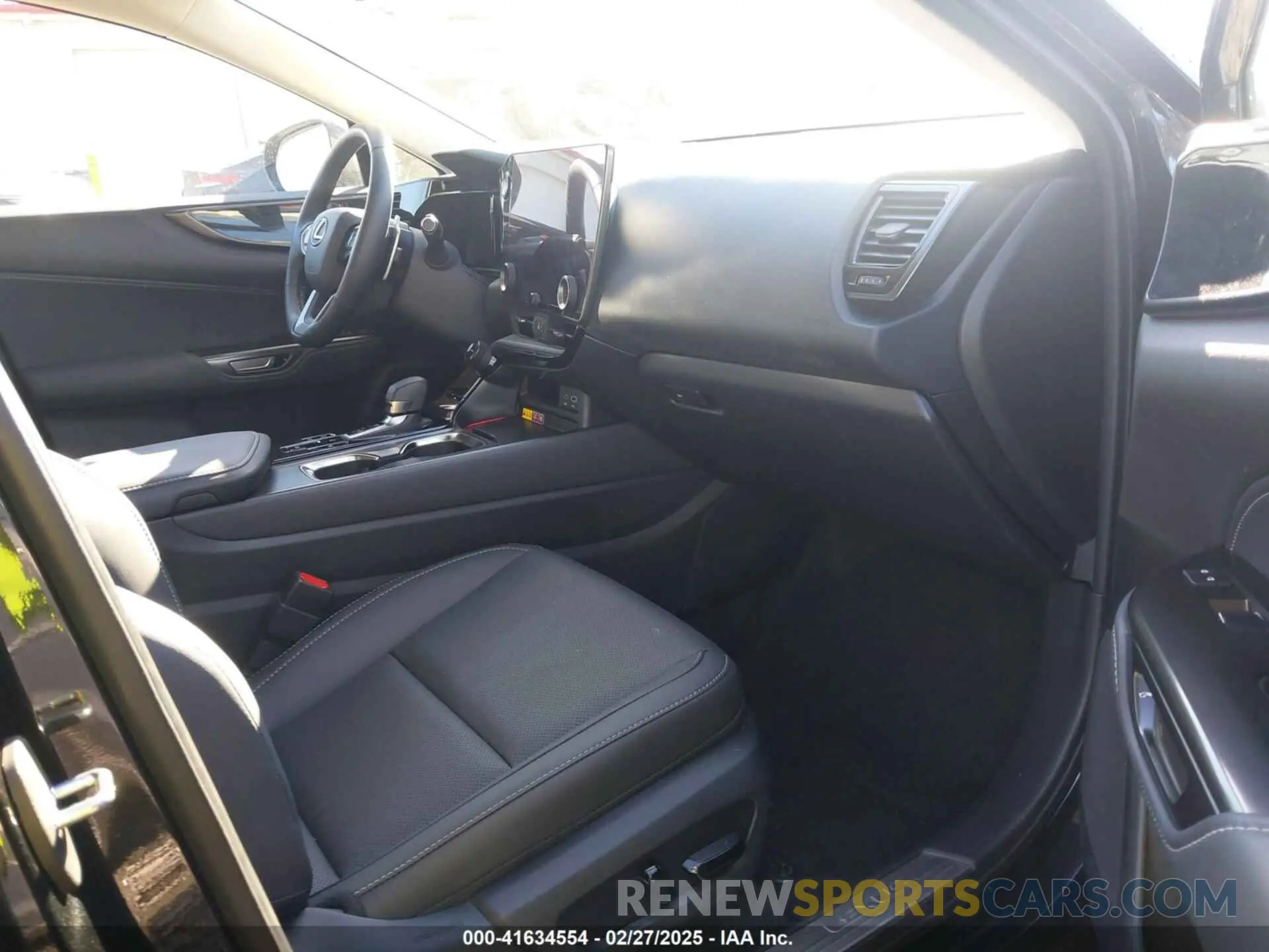 5 fotografías del automóvil dañado JTJGKCEZ9R5021993 LEXUS NX 350H 2024