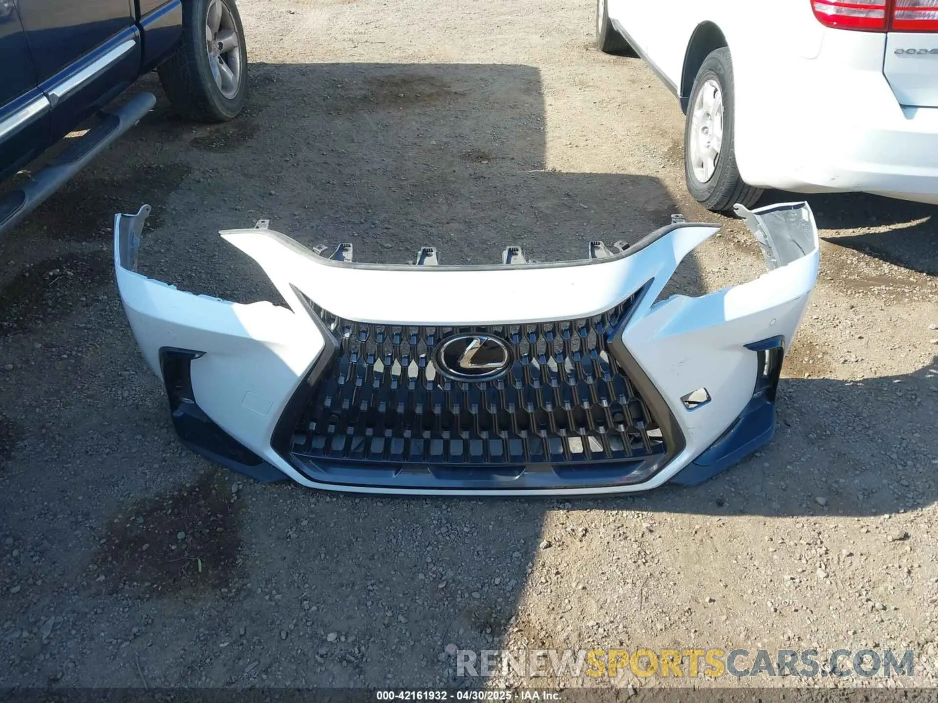 12 fotografías del automóvil dañado JTJGKCEZXR5013787 LEXUS NX 350H 2024