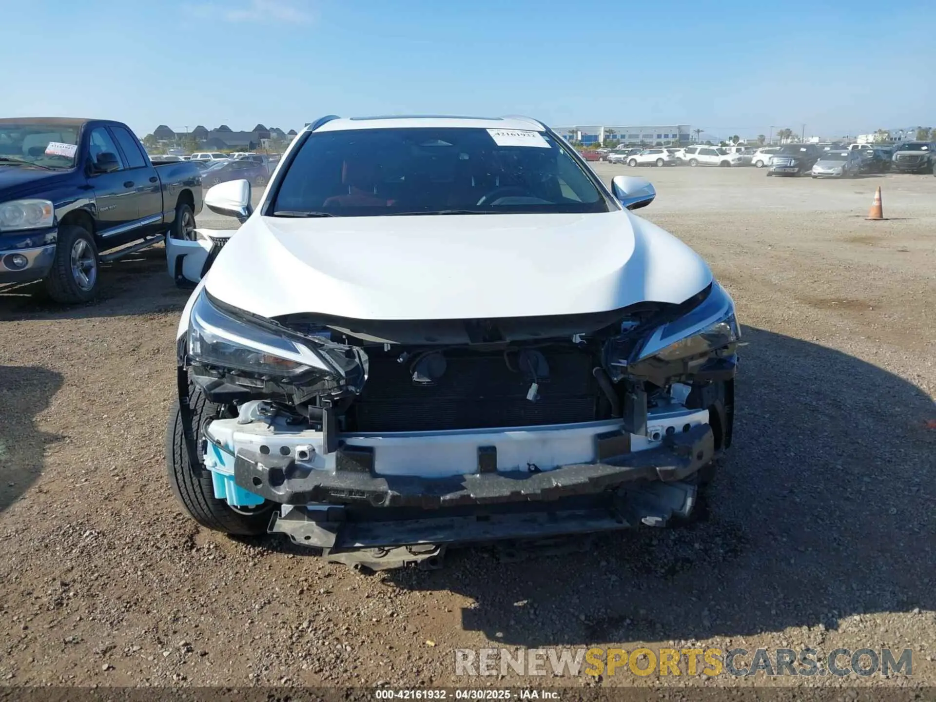 13 fotografías del automóvil dañado JTJGKCEZXR5013787 LEXUS NX 350H 2024