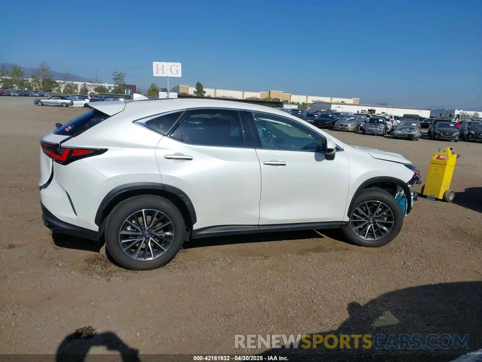 14 fotografías del automóvil dañado JTJGKCEZXR5013787 LEXUS NX 350H 2024