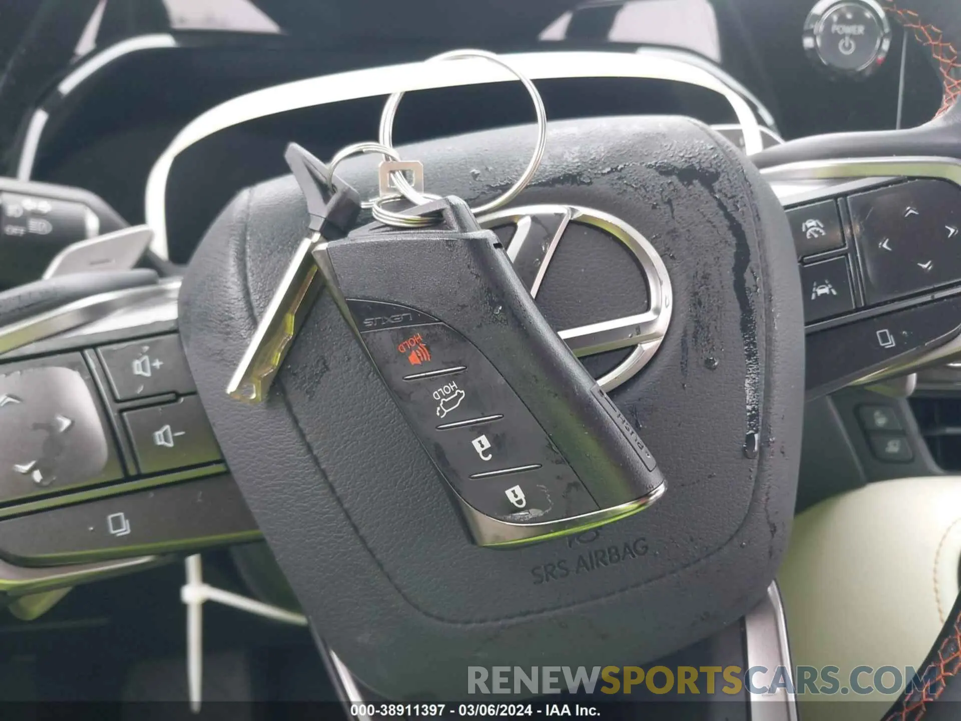 11 fotografías del automóvil dañado JTJHKCEZ3R5010640 LEXUS NX 350H 2024