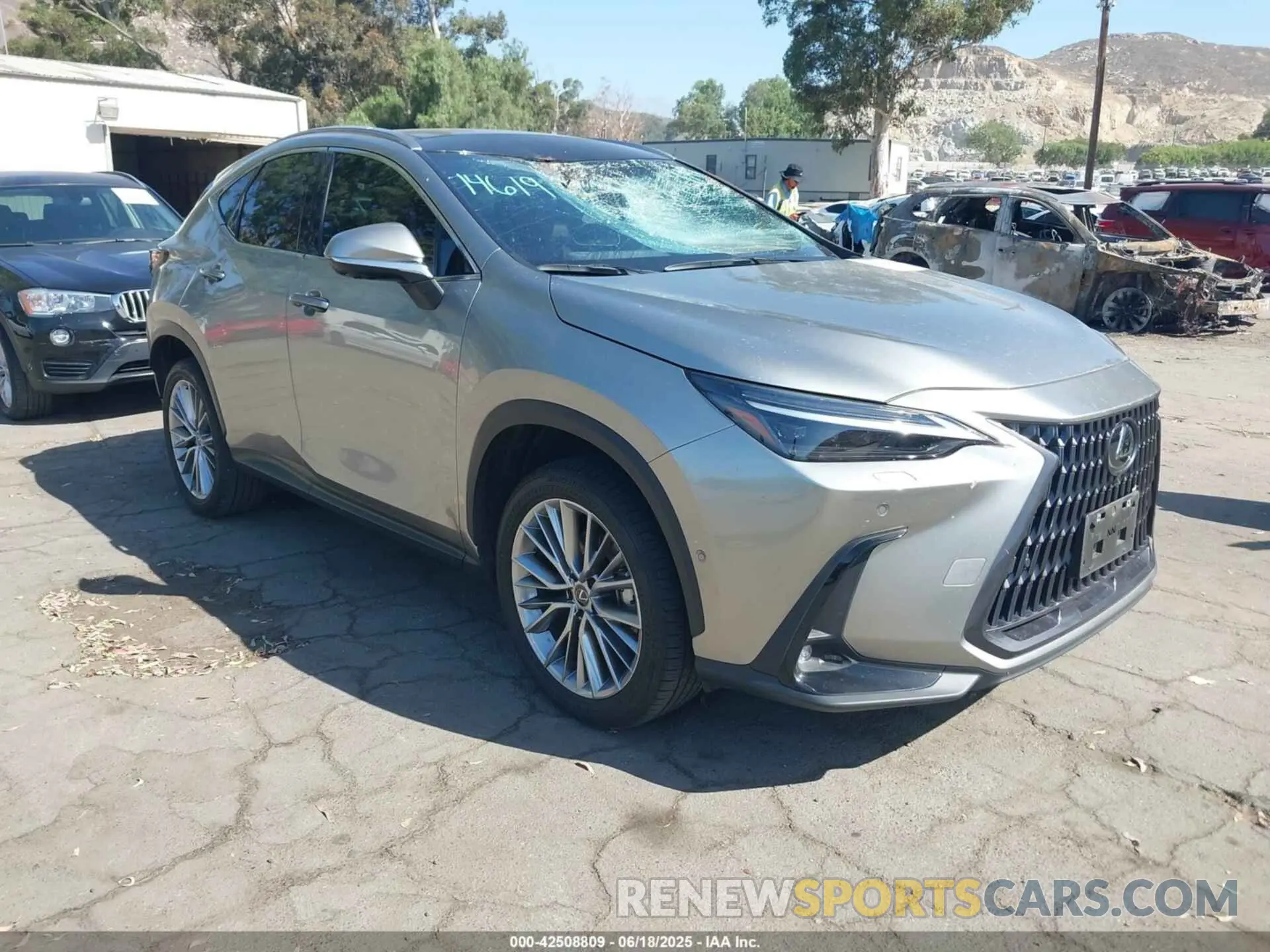 1 fotografías del automóvil dañado JTJHKCEZ5R5014365 LEXUS NX 350H 2024