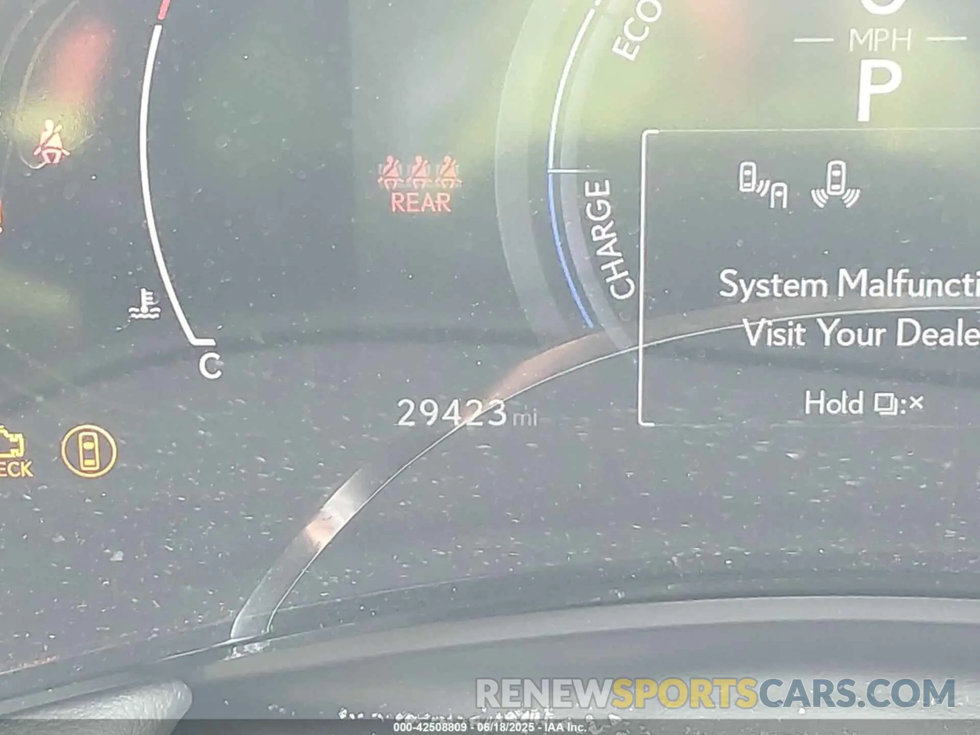 15 fotografías del automóvil dañado JTJHKCEZ5R5014365 LEXUS NX 350H 2024