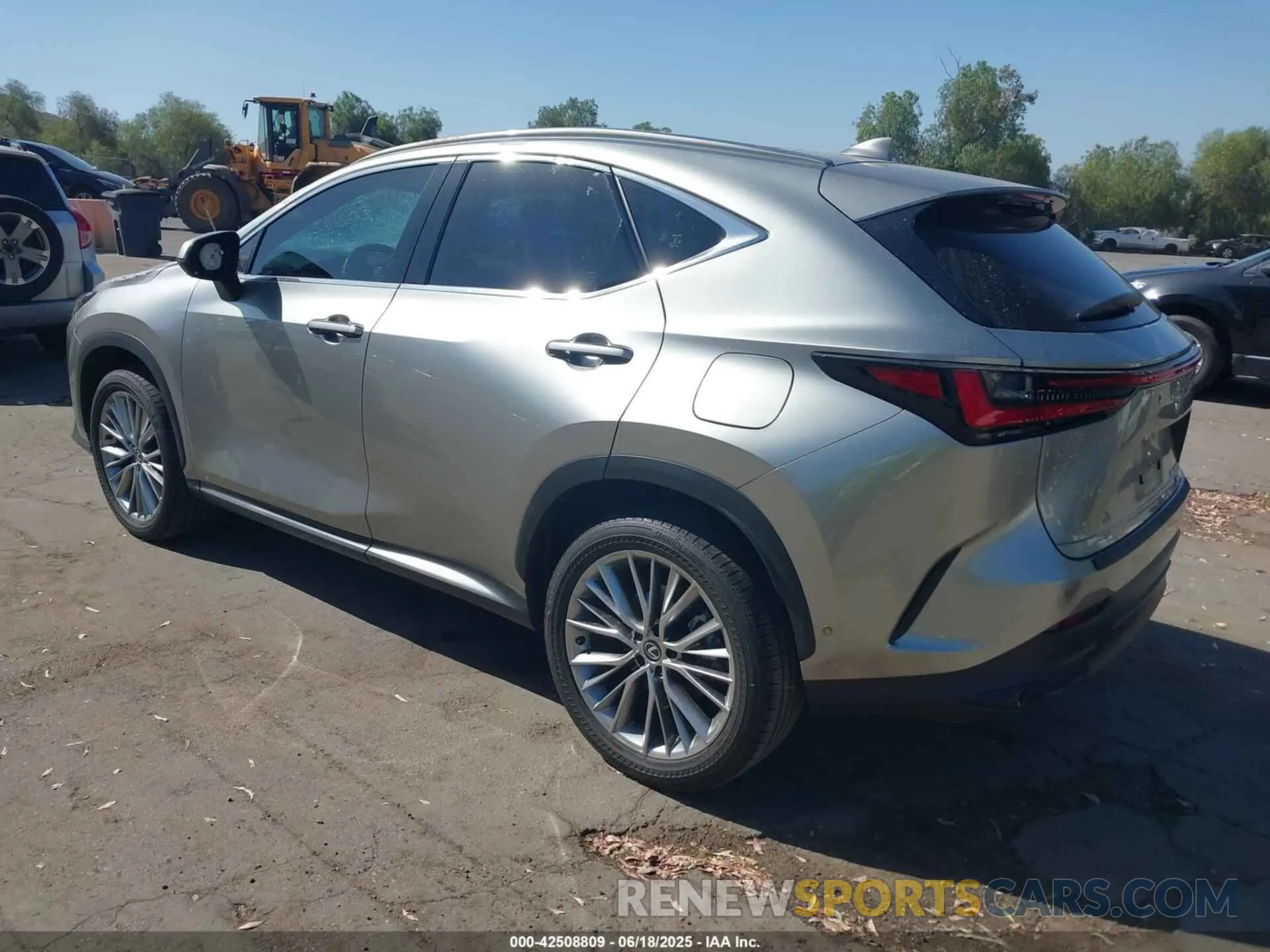 3 fotografías del automóvil dañado JTJHKCEZ5R5014365 LEXUS NX 350H 2024