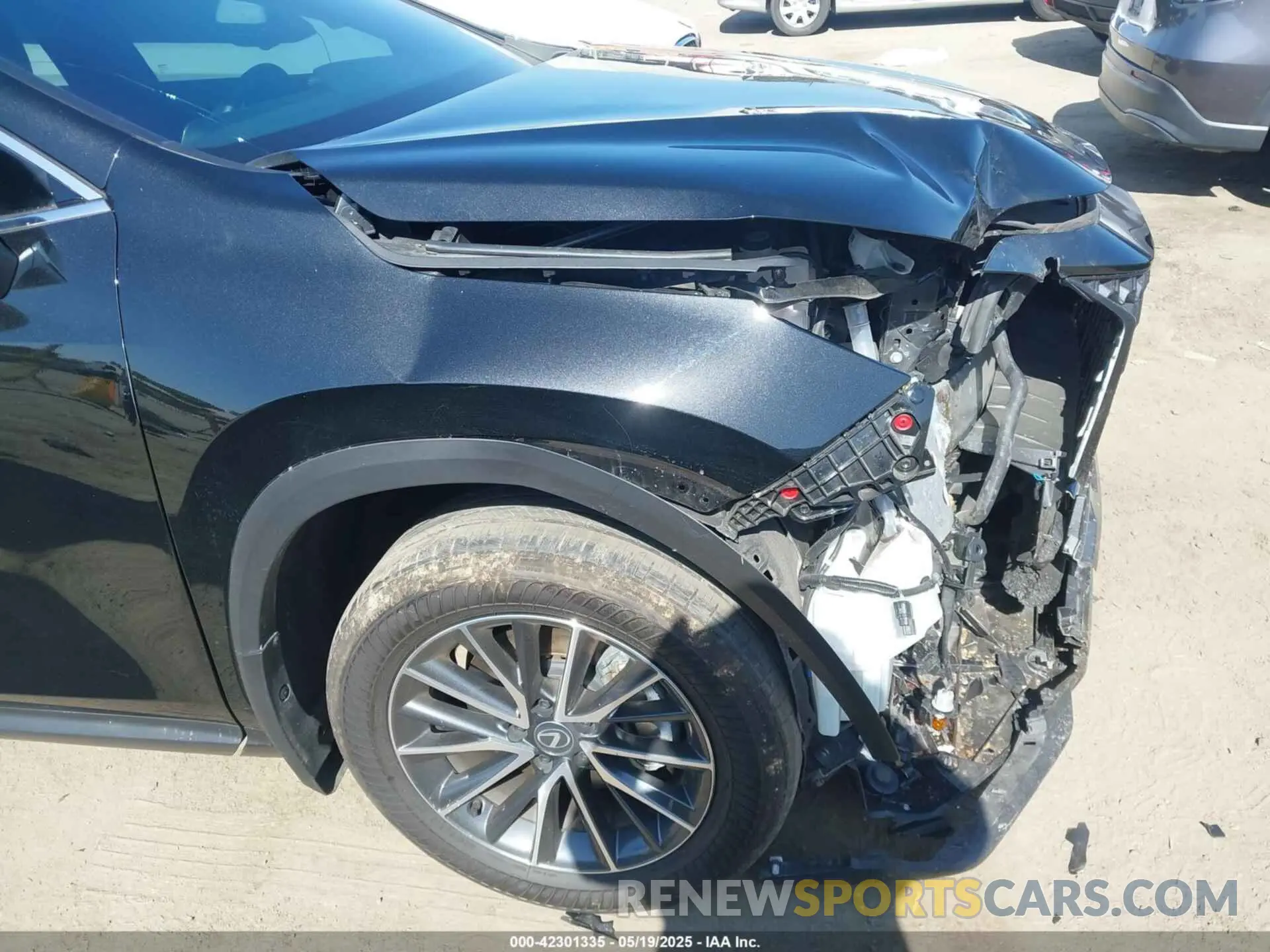 19 fotografías del automóvil dañado 2T2AKCEZ5SC035967 LEXUS NX 350H 2025