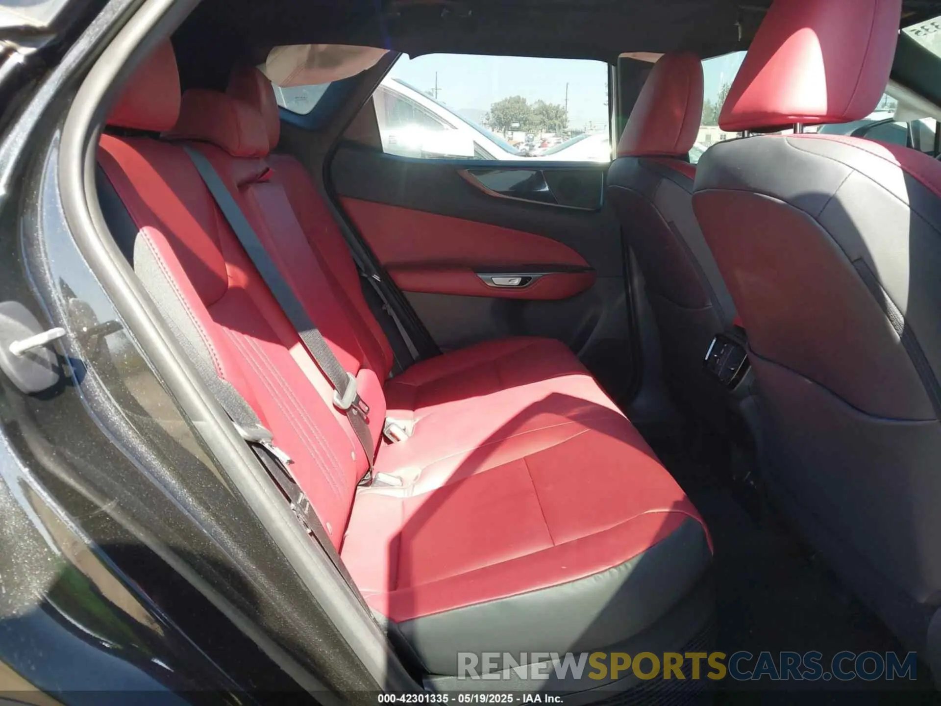 8 fotografías del automóvil dañado 2T2AKCEZ5SC035967 LEXUS NX 350H 2025
