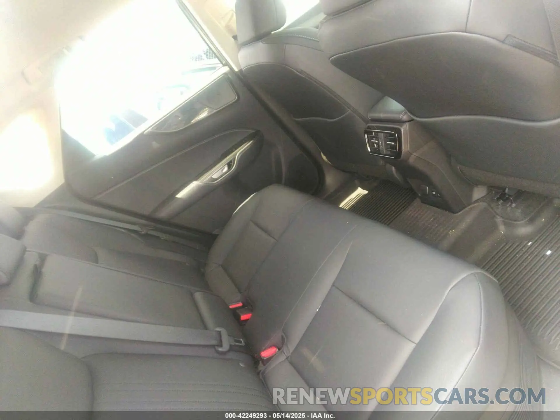 8 fotografías del automóvil dañado 2T2GKCEZ2SC032602 LEXUS NX 350H 2025