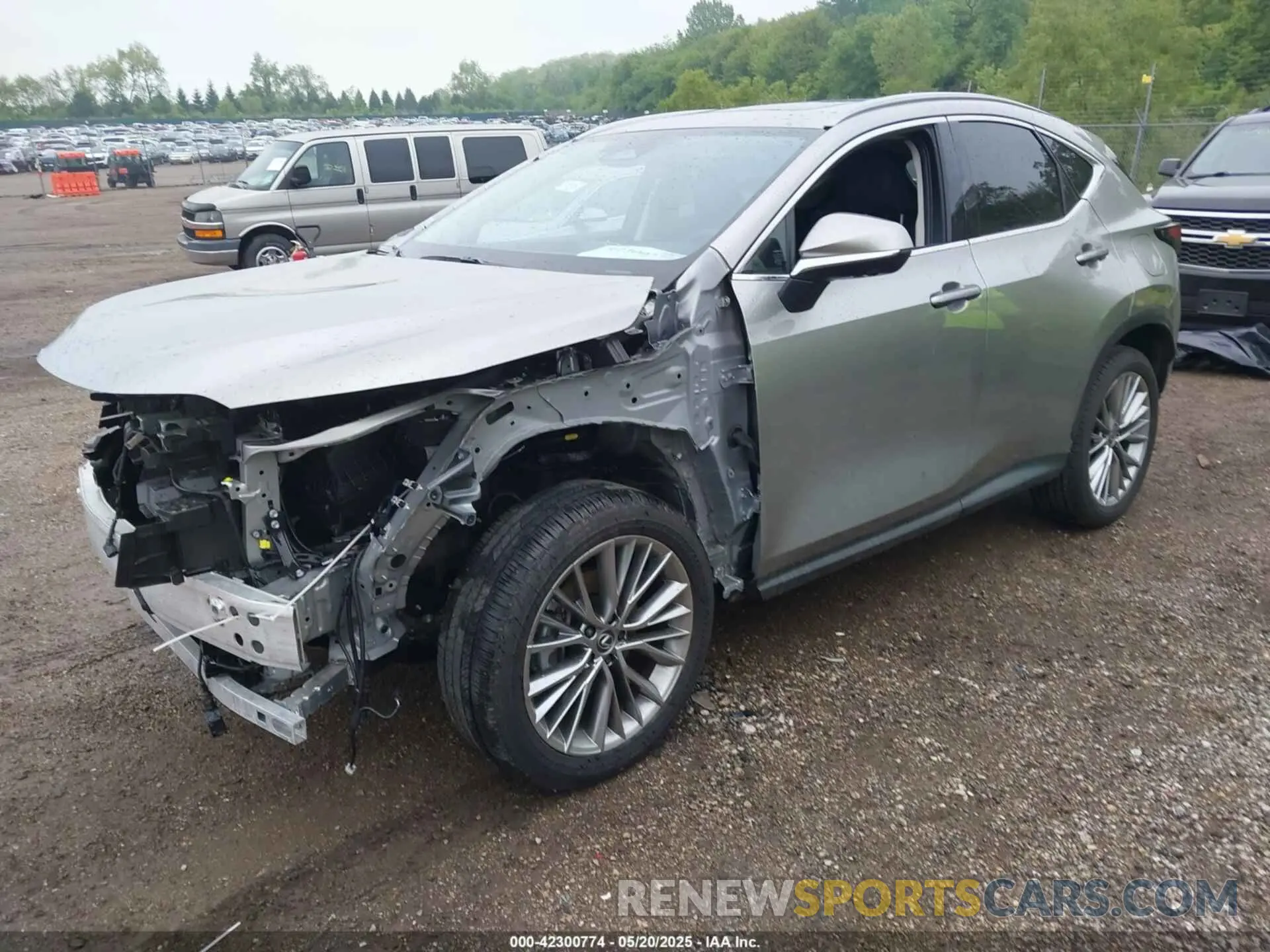 2 fotografías del automóvil dañado JTJGKCEZ2S2054535 LEXUS NX 350H 2025