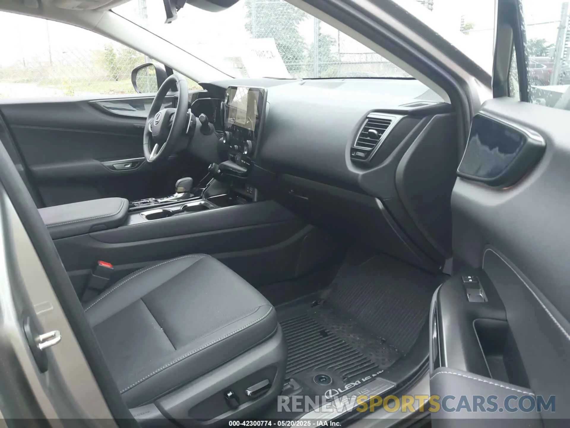 5 fotografías del automóvil dañado JTJGKCEZ2S2054535 LEXUS NX 350H 2025