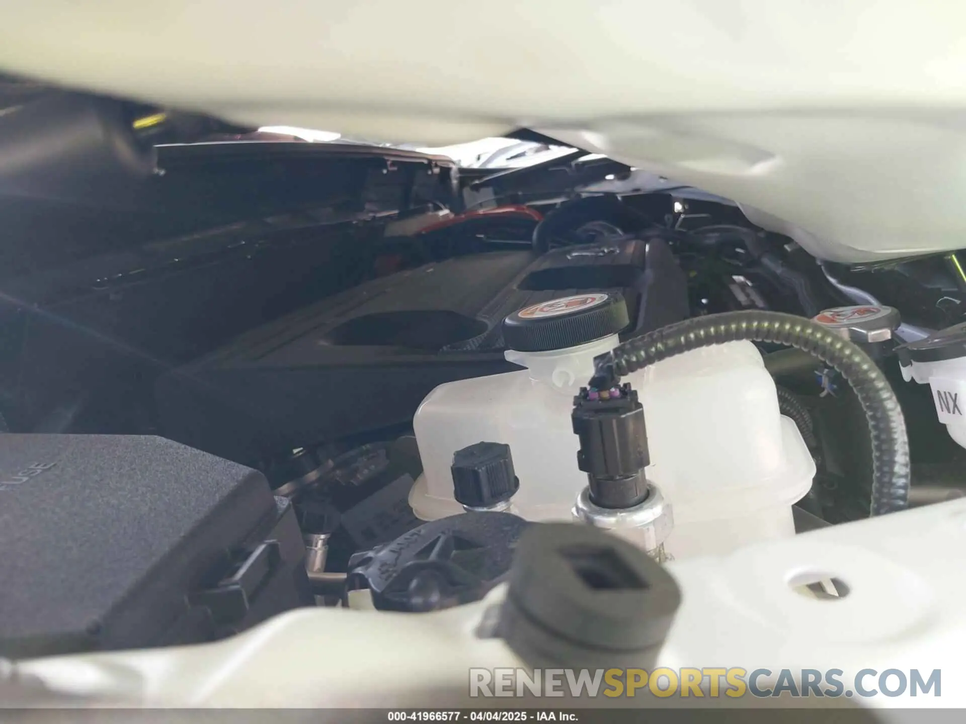 10 fotografías del automóvil dañado JTJGKCEZ6S5028826 LEXUS NX 350H 2025