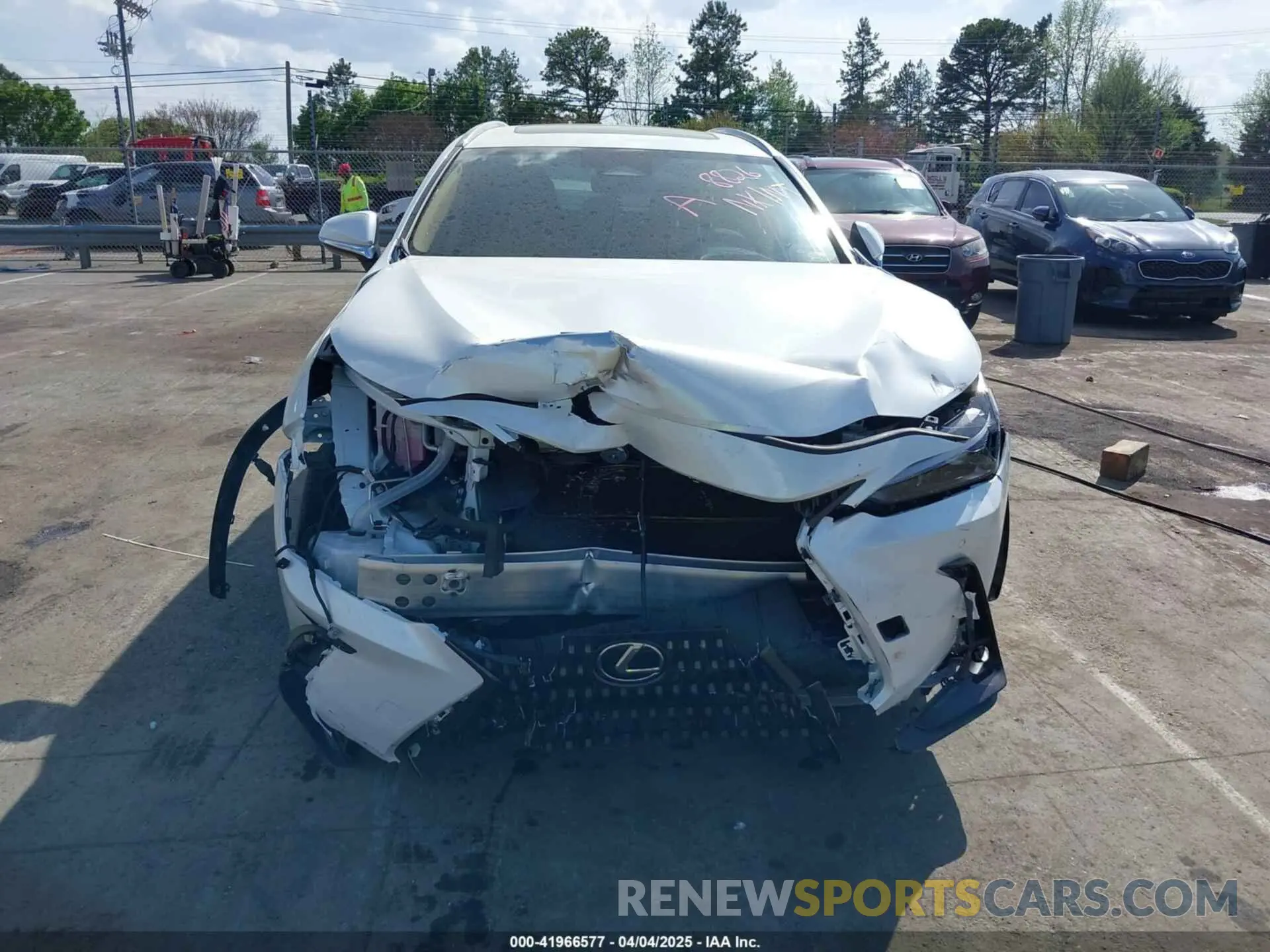 13 fotografías del automóvil dañado JTJGKCEZ6S5028826 LEXUS NX 350H 2025
