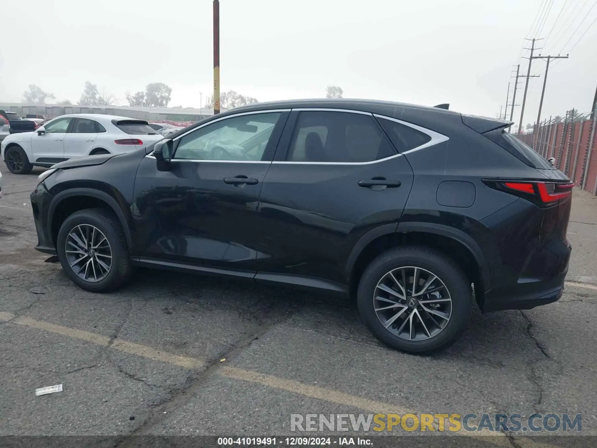 14 fotografías del automóvil dañado JTJGKCEZ7S2040520 LEXUS NX 350H 2025