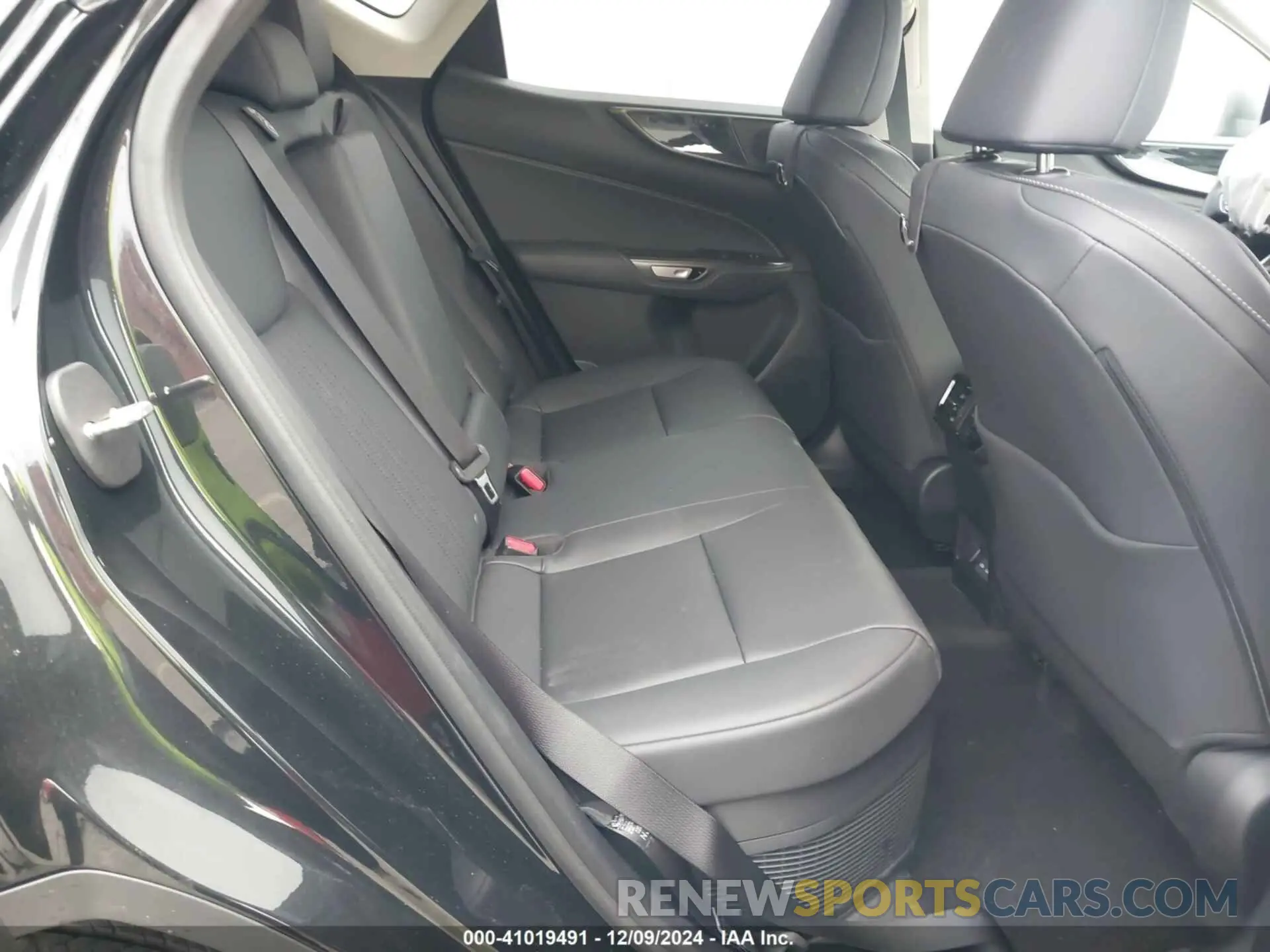 8 fotografías del automóvil dañado JTJGKCEZ7S2040520 LEXUS NX 350H 2025