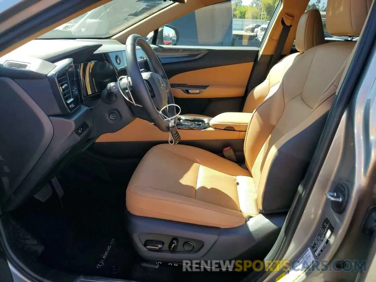 7 fotografías del automóvil dañado 2T2GKCEZ5RC026626 LEXUS NX 350H BA 2024