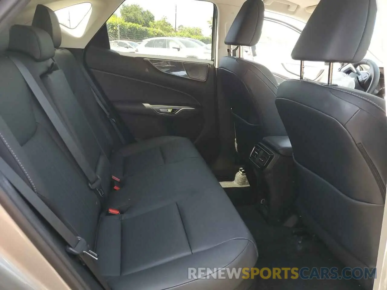 11 fotografías del automóvil dañado 2T2GKCEZ8RC019377 LEXUS NX 350H BA 2024
