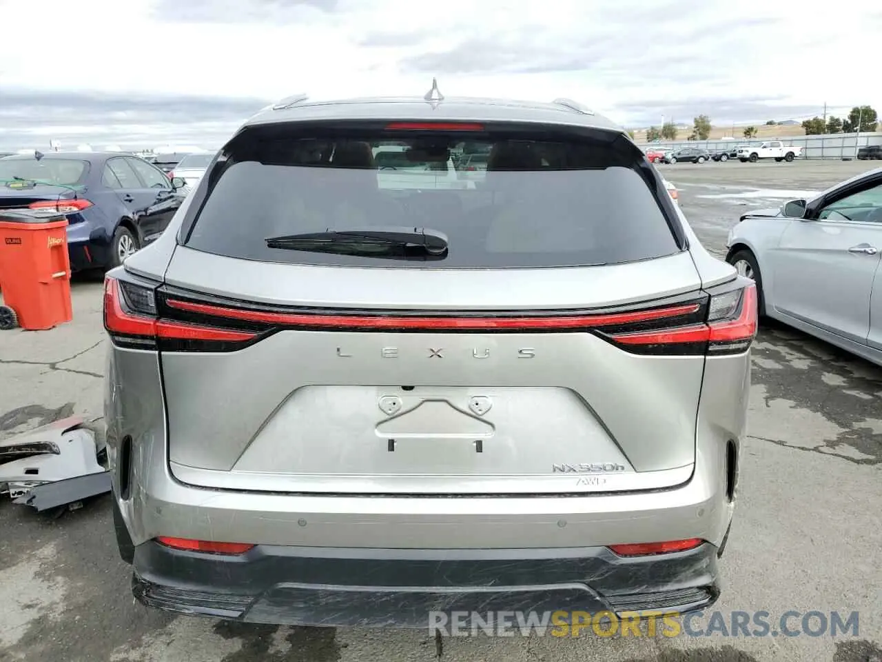 6 fotografías del automóvil dañado 2T2GKCEZ8RC026538 LEXUS NX 350H BA 2024