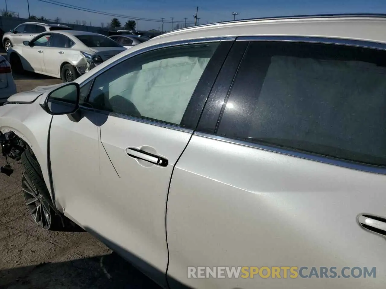 8 fotografías del automóvil dañado JTJAKCEZ4R2033931 LEXUS NX 350H BA 2024