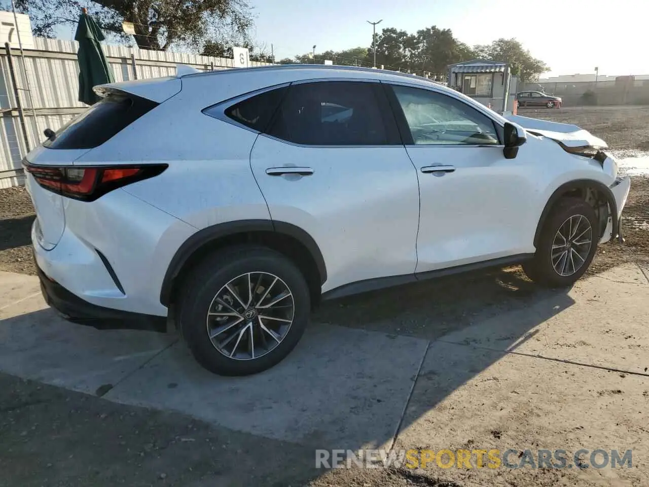 3 fotografías del automóvil dañado JTJGKCEZ2R2021528 LEXUS NX 350H BA 2024