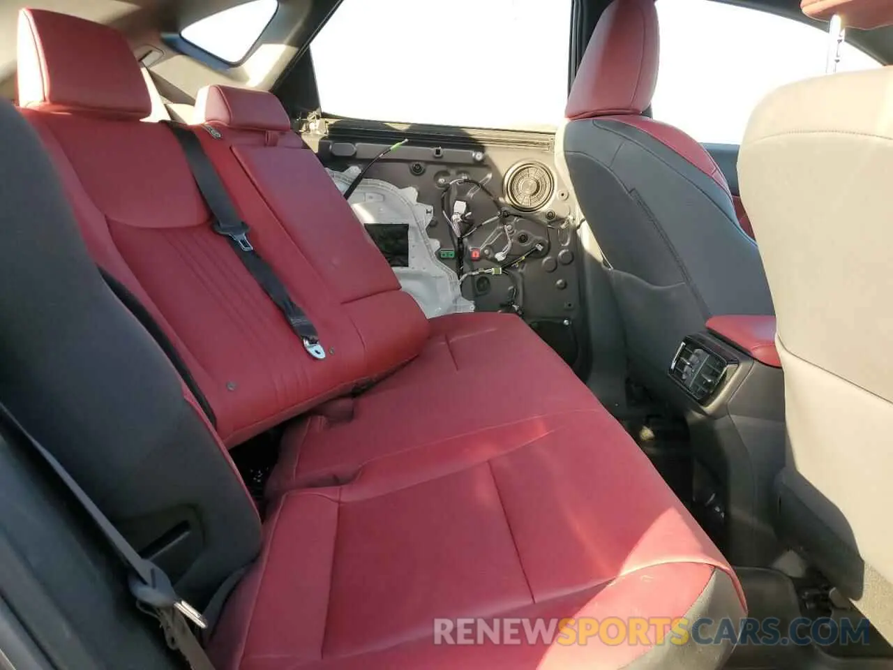 10 fotografías del automóvil dañado JTJGKCEZ5R2024939 LEXUS NX 350H BA 2024