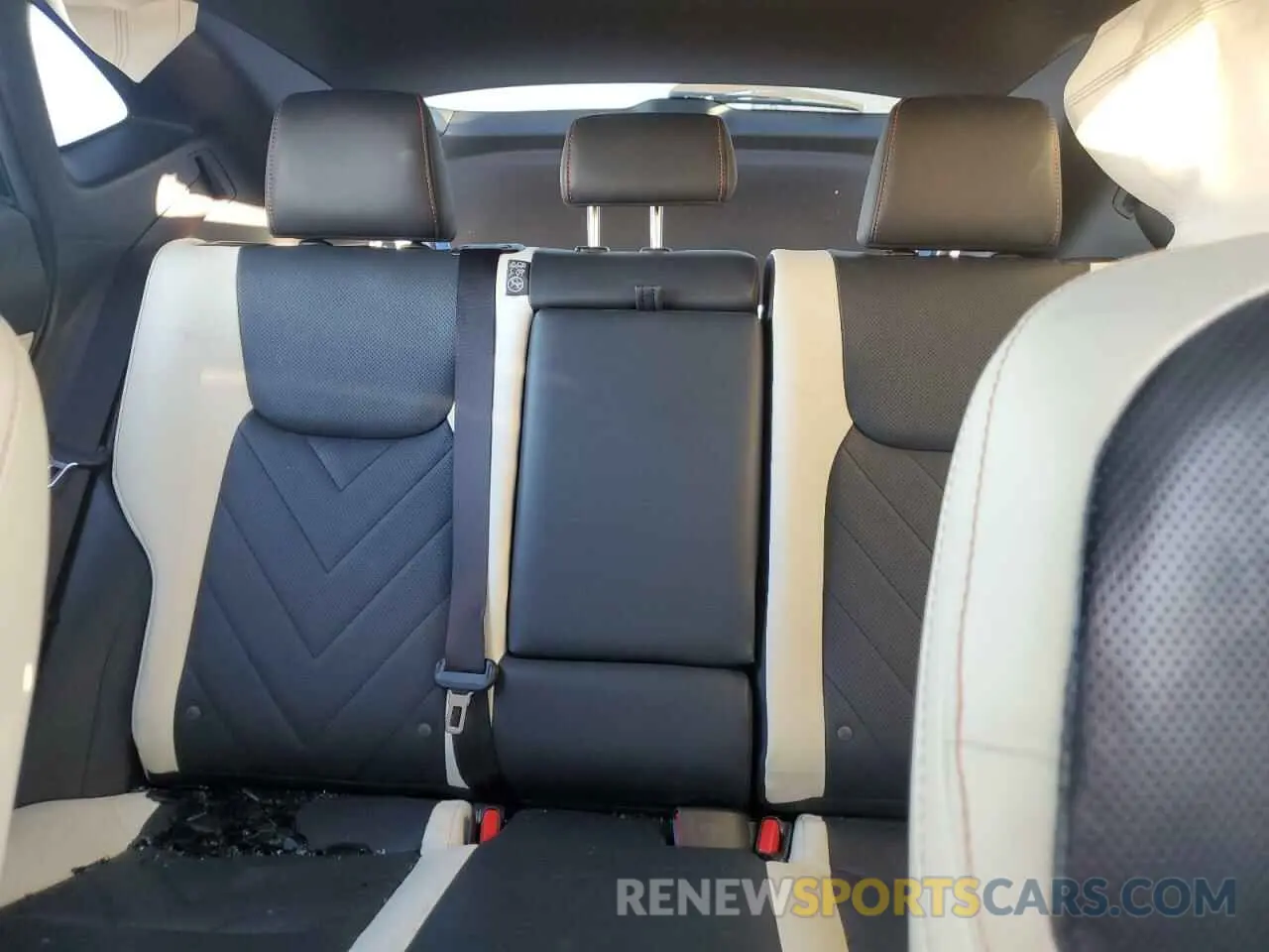 10 fotografías del automóvil dañado JTJHKCEZ1R2024067 LEXUS NX 350H BA 2024