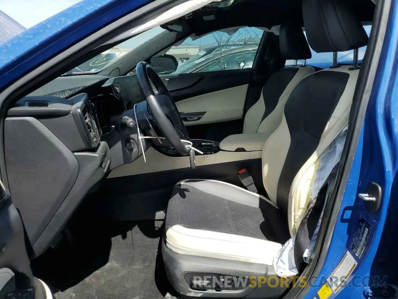 7 fotografías del automóvil dañado JTJHKCEZ1R2024067 LEXUS NX 350H BA 2024