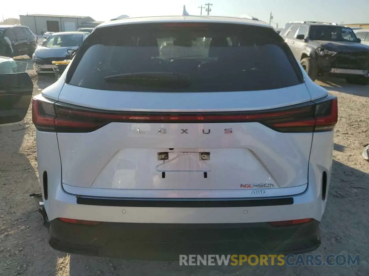 6 fotografías del automóvil dañado JTJHKCEZ2R5015215 LEXUS NX 350H BA 2024