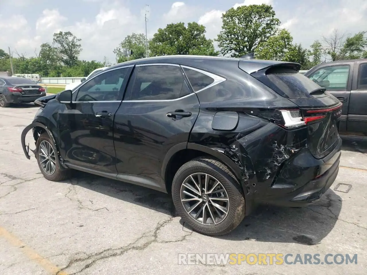 2 fotografías del automóvil dañado JTJHKCEZXR5011784 LEXUS NX 350H BA 2024