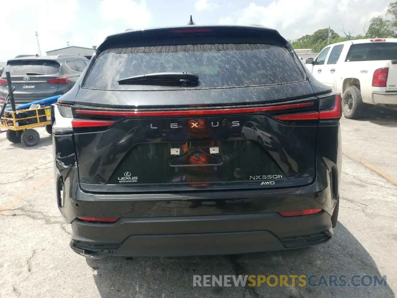 6 fotografías del automóvil dañado JTJHKCEZXR5011784 LEXUS NX 350H BA 2024