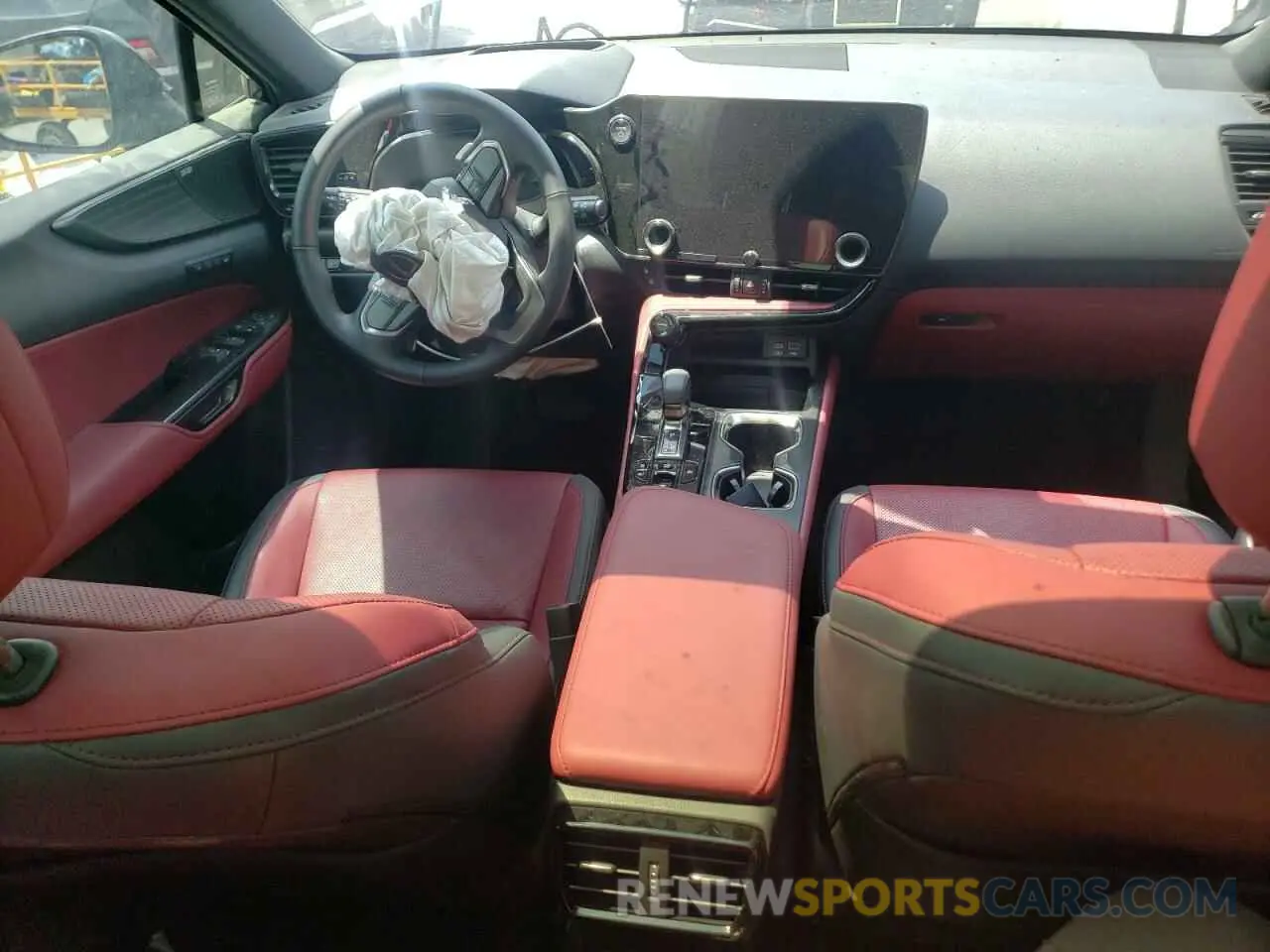 8 fotografías del automóvil dañado JTJHKCEZXR5011784 LEXUS NX 350H BA 2024