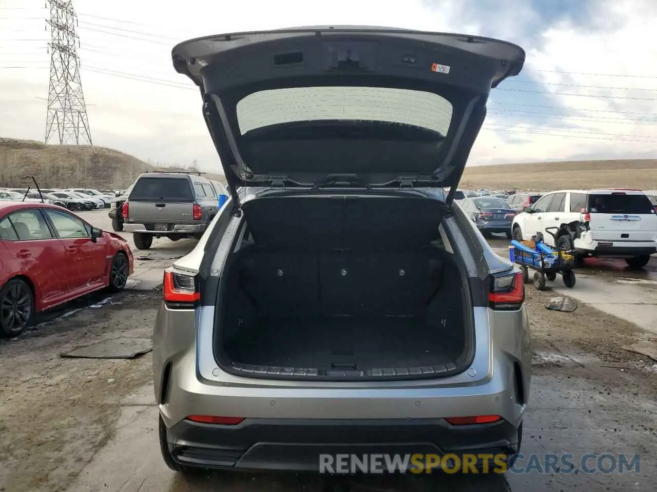 6 fotografías del automóvil dañado JTJAKCEZ8S5027926 LEXUS NX 350H BA 2025