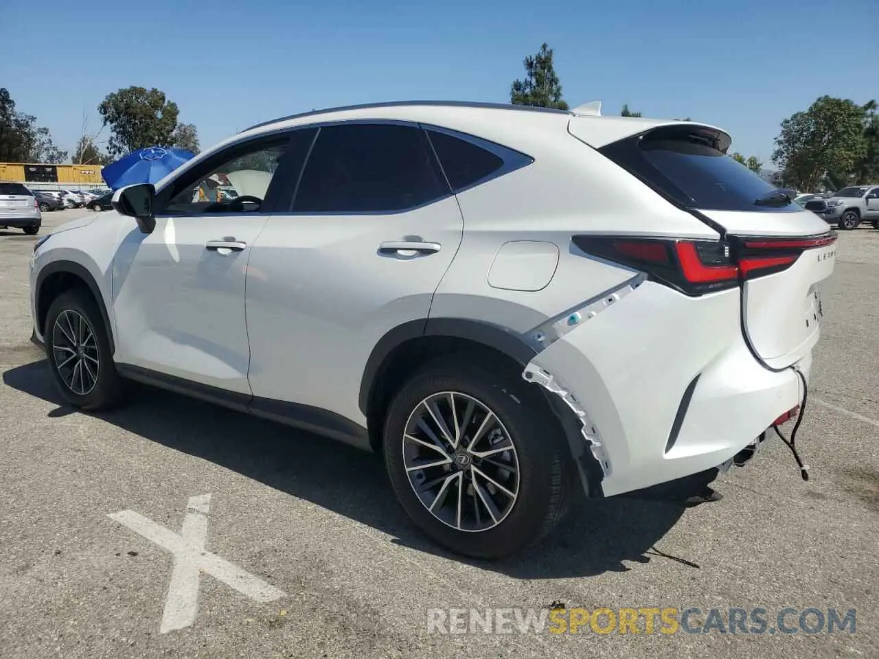 2 fotografías del automóvil dañado JTJGKCEZ9S2052281 LEXUS NX 350H BA 2025