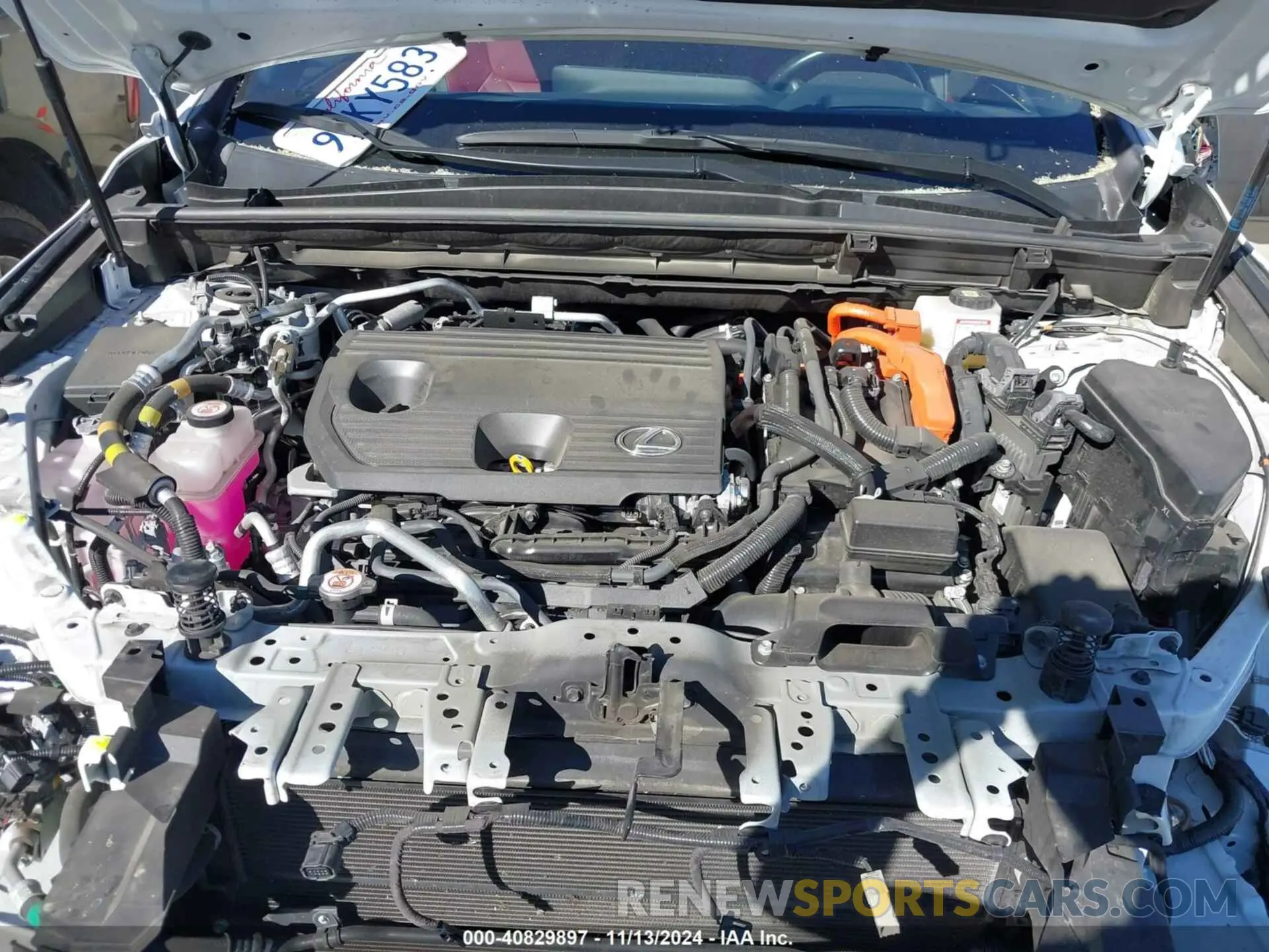 10 fotografías del automóvil dañado JTJHKCFZ6N2009153 LEXUS NX 450H+ 2022