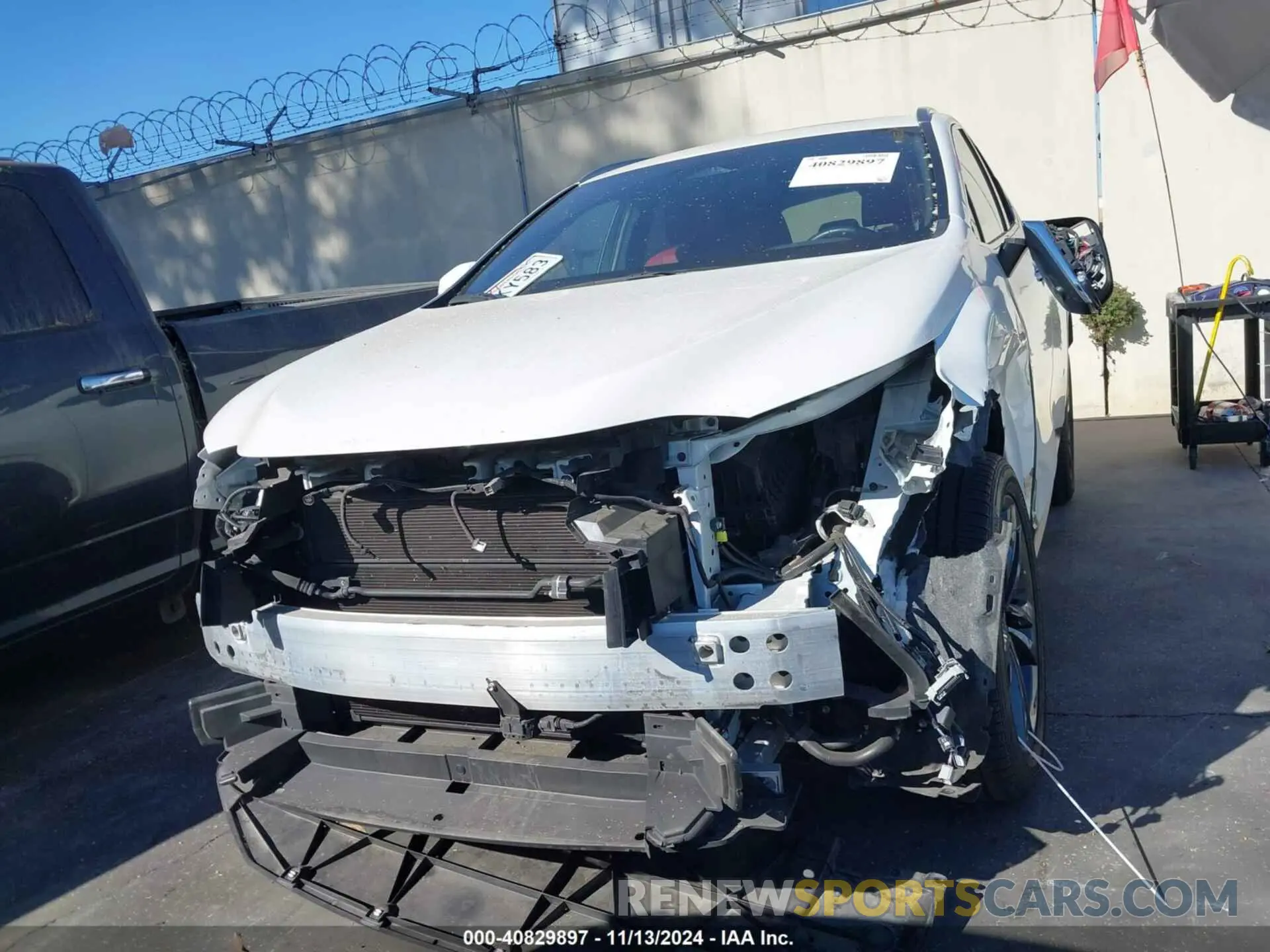 12 fotografías del automóvil dañado JTJHKCFZ6N2009153 LEXUS NX 450H+ 2022