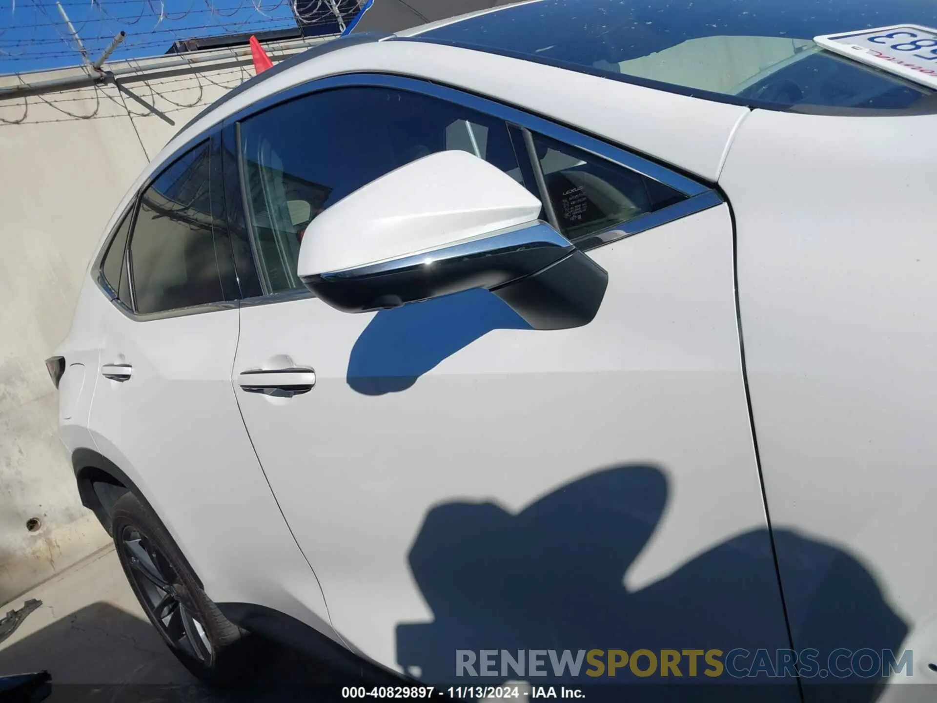 13 fotografías del automóvil dañado JTJHKCFZ6N2009153 LEXUS NX 450H+ 2022